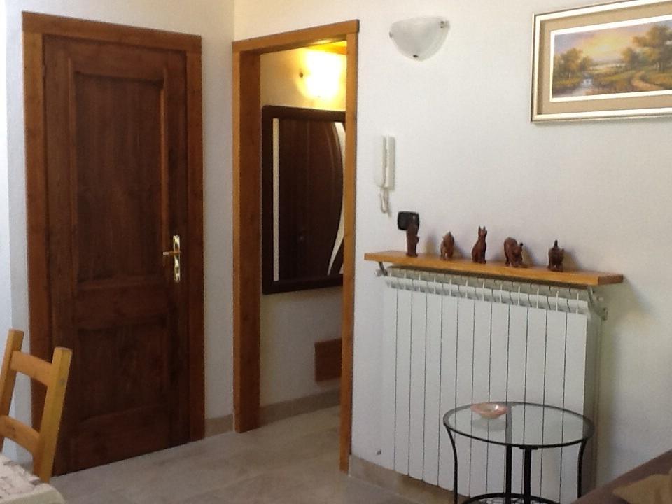 Apartment with Mountain View photo 3