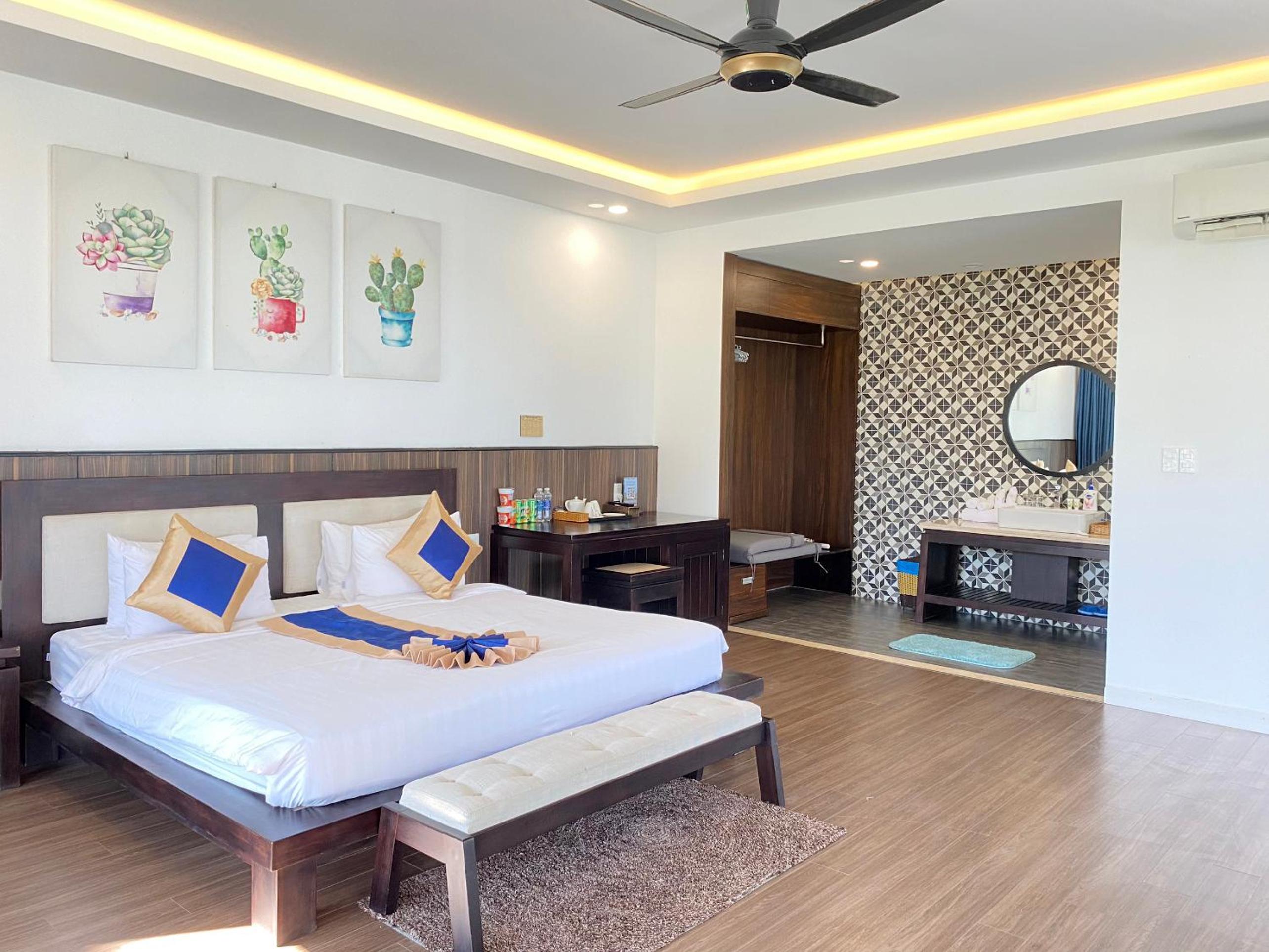 Bungalow - Beach Front - Photo 10