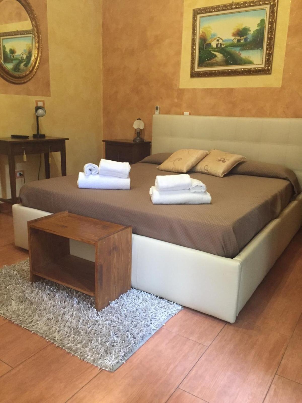 Double or Twin Room with Garden View photo 3