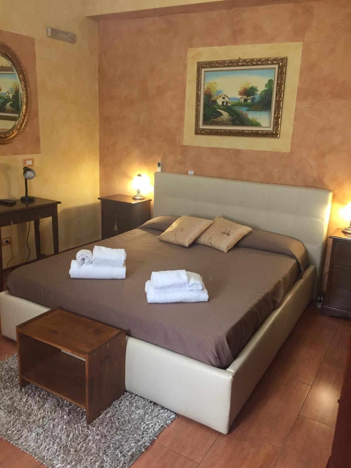 Double or Twin Room with Garden View photo 2