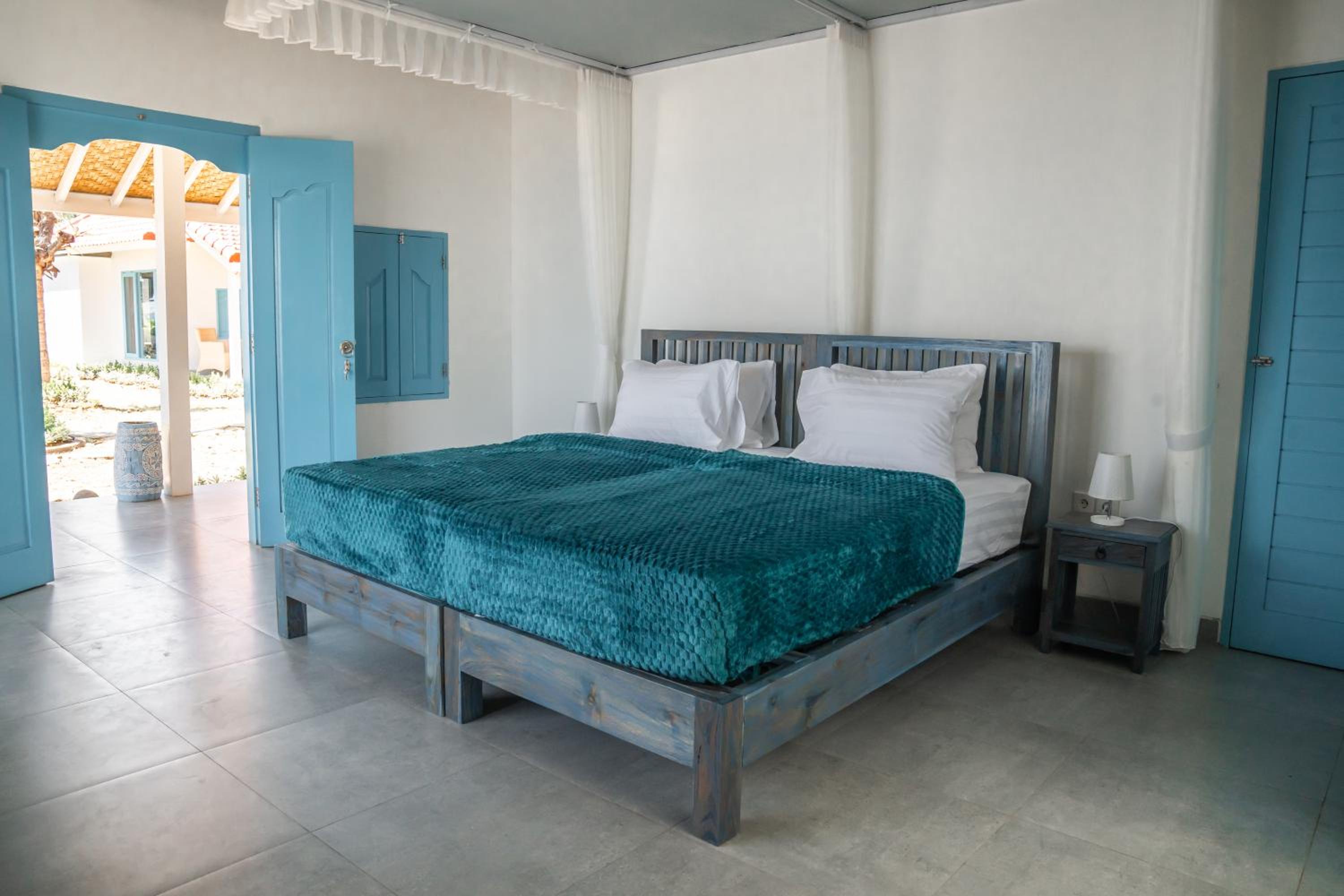 Deluxe Double or Twin Room - Photo 13