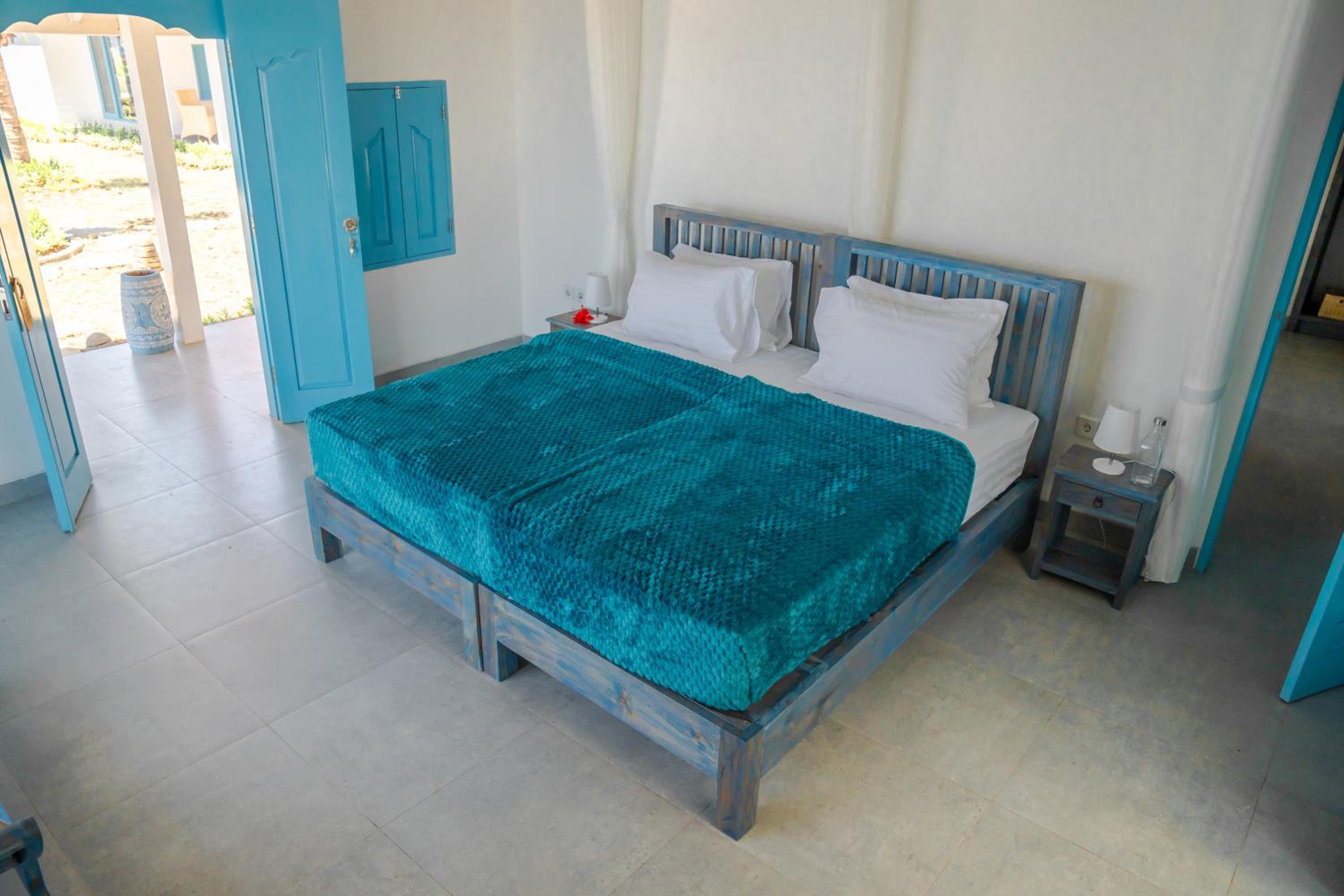 Family Room - Photo 14