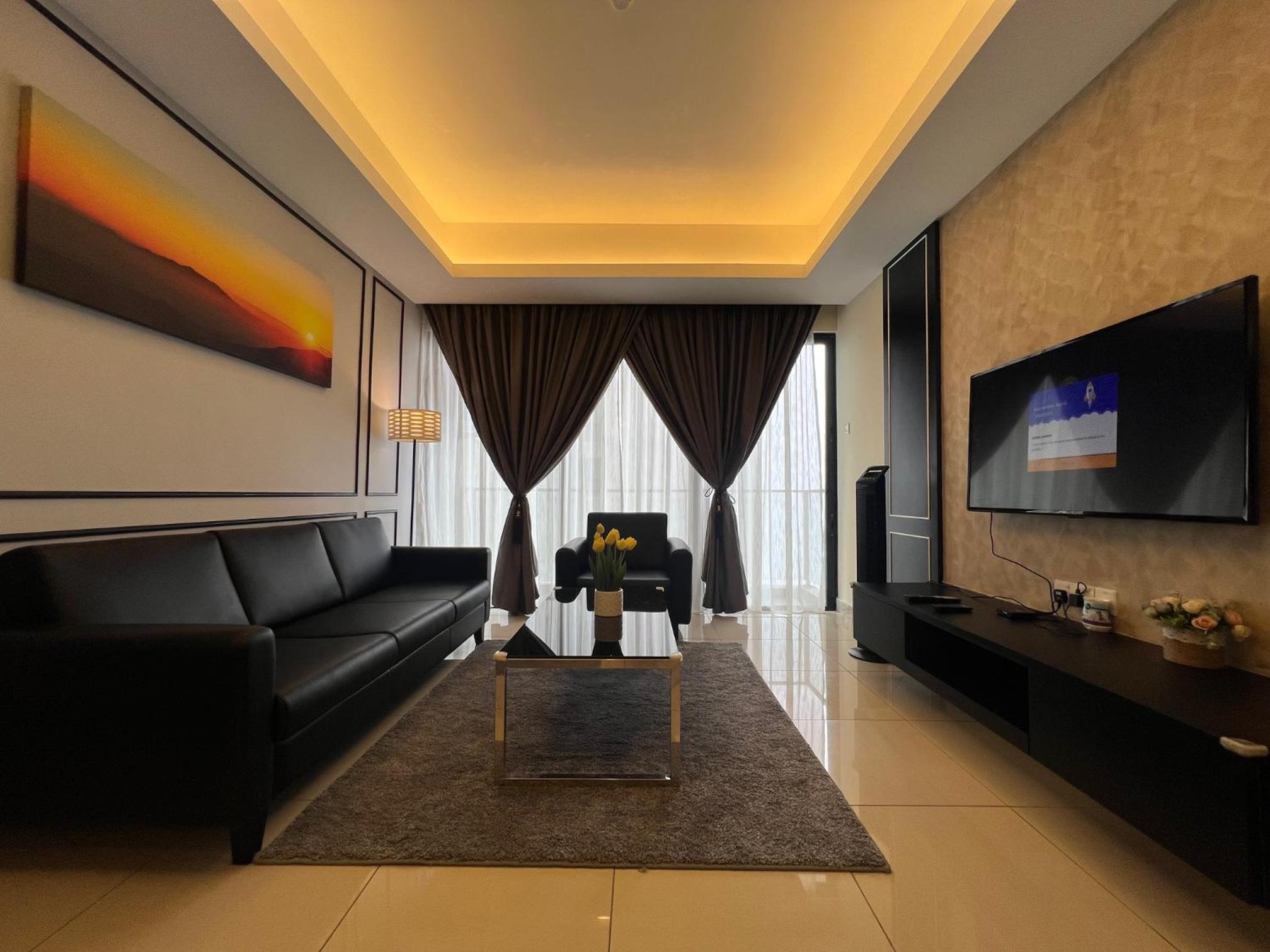 Three-Bedroom Suite  - Photo 21