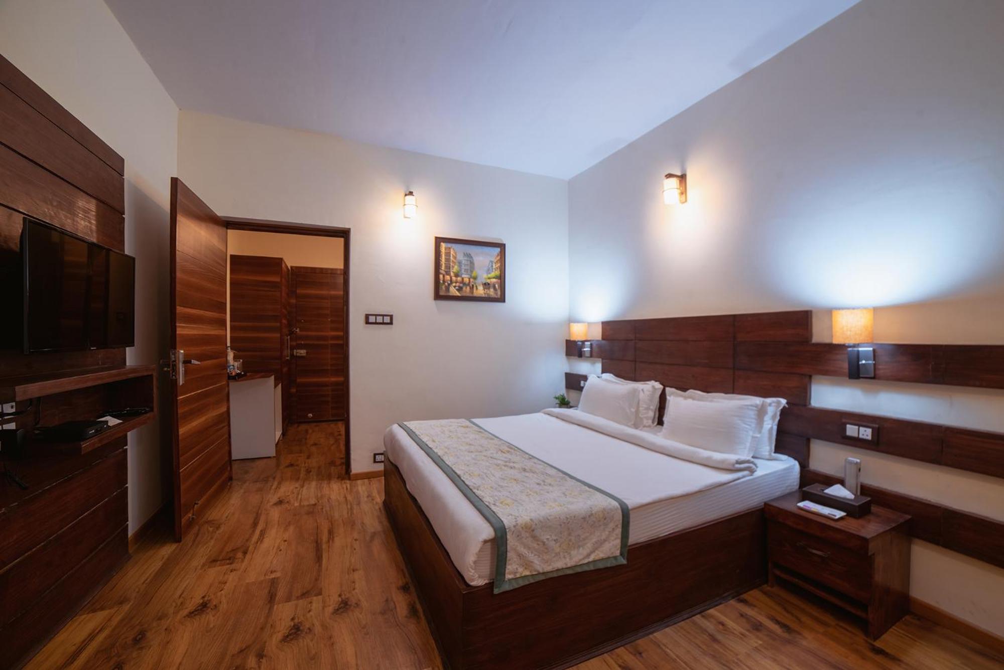 Superior Double or Twin Room with Mountain View