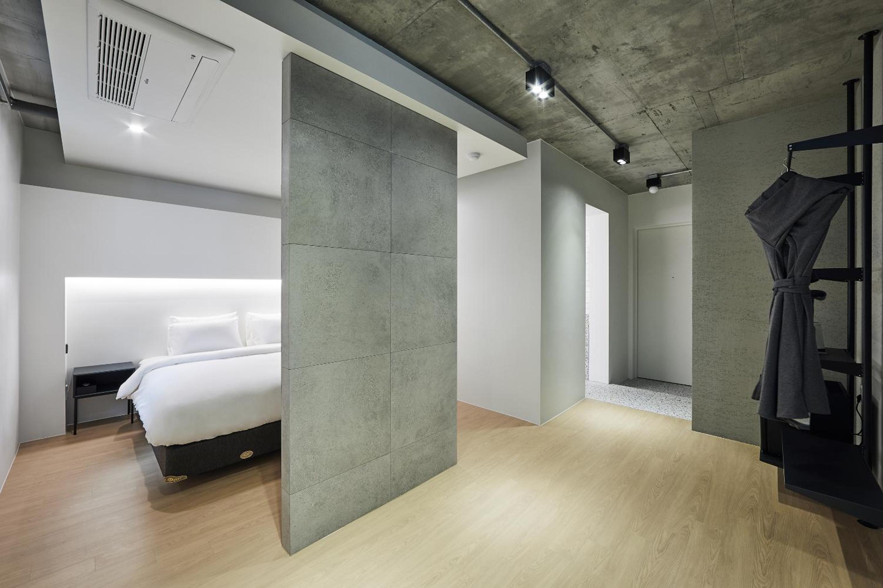 Double Room - Photo 2