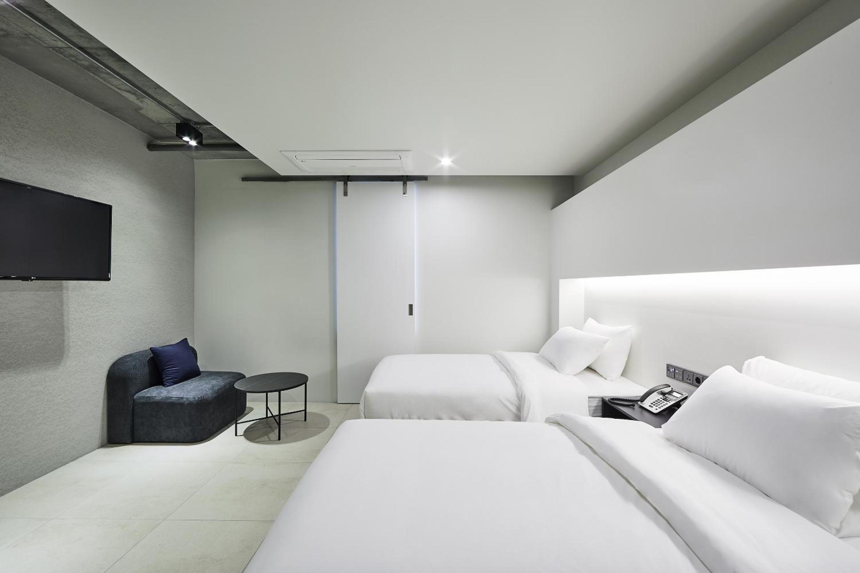 Deluxe Twin Room - Photo 3