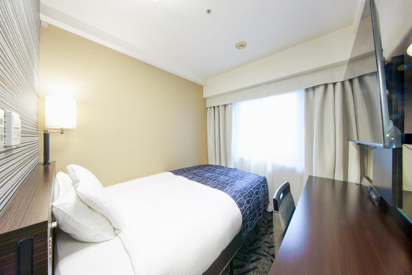 Single Room - Non-Smoking