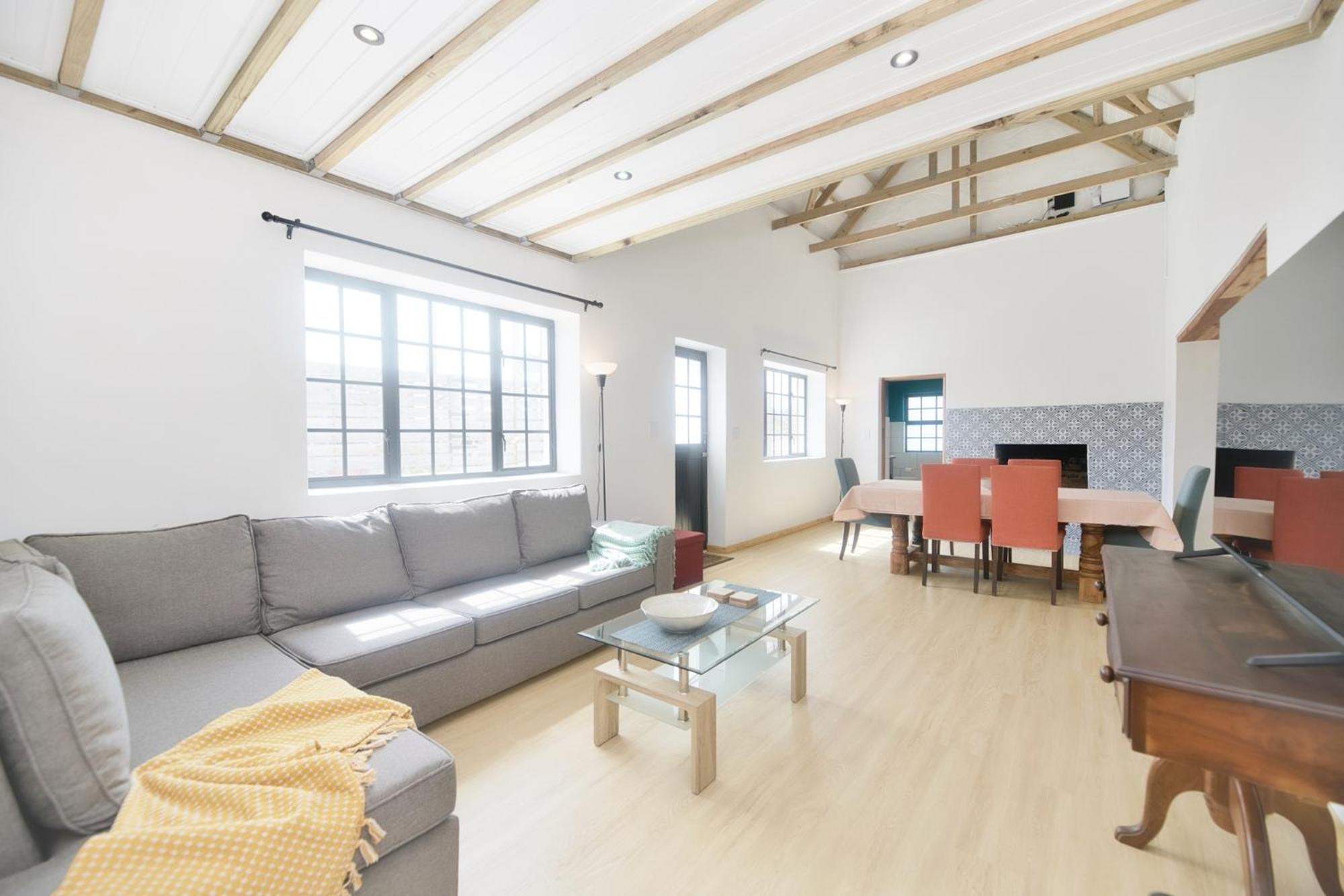 Four-Bedroom House photo 1