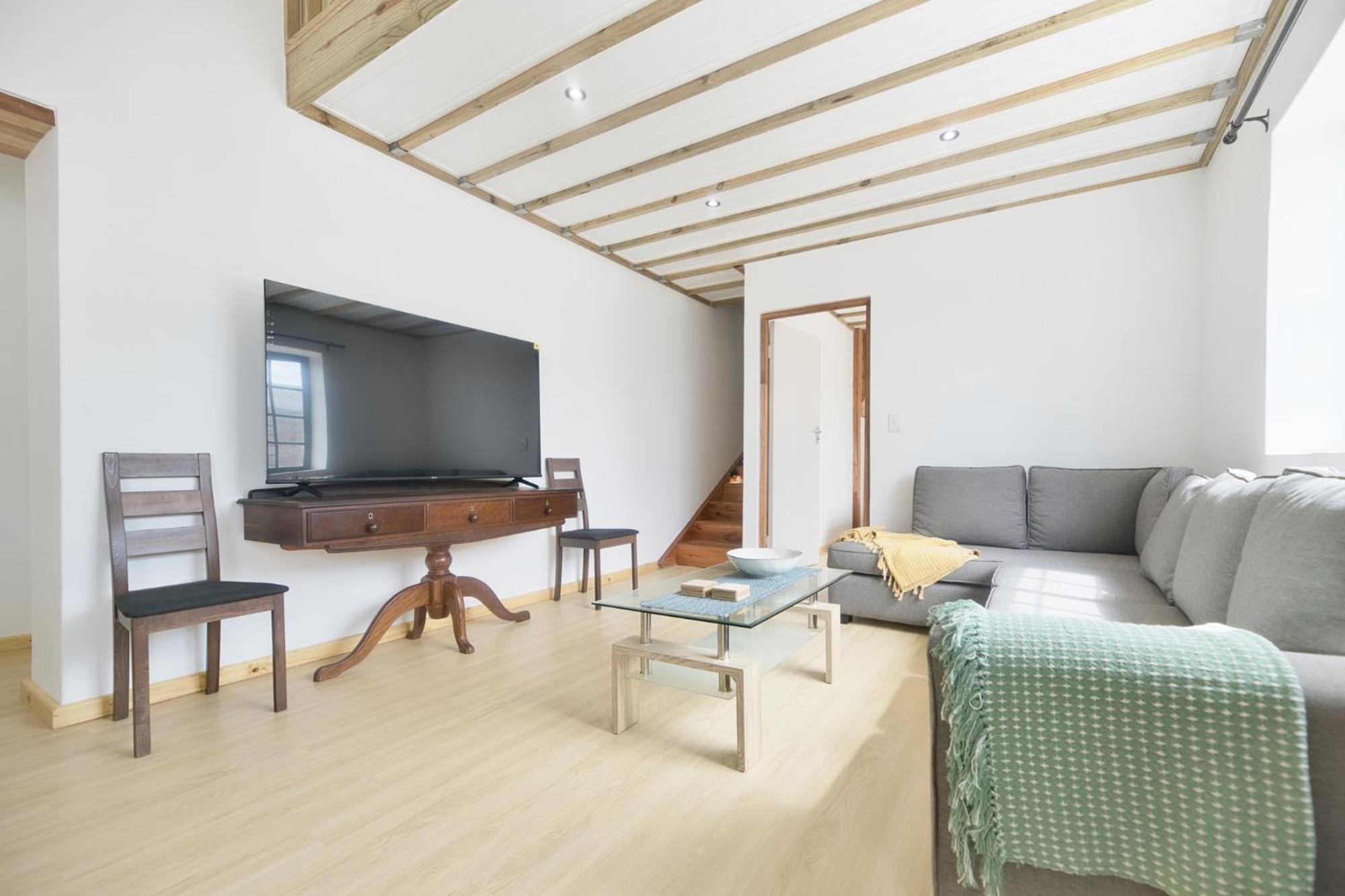 Four-Bedroom House photo 3