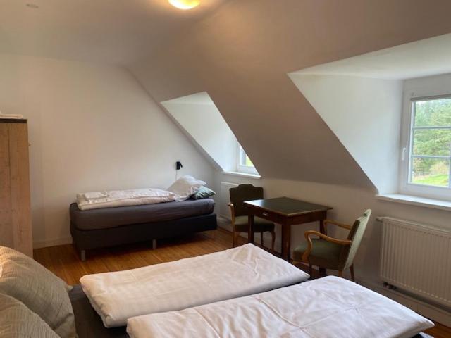 Triple Room with Private Bathroom photo 2