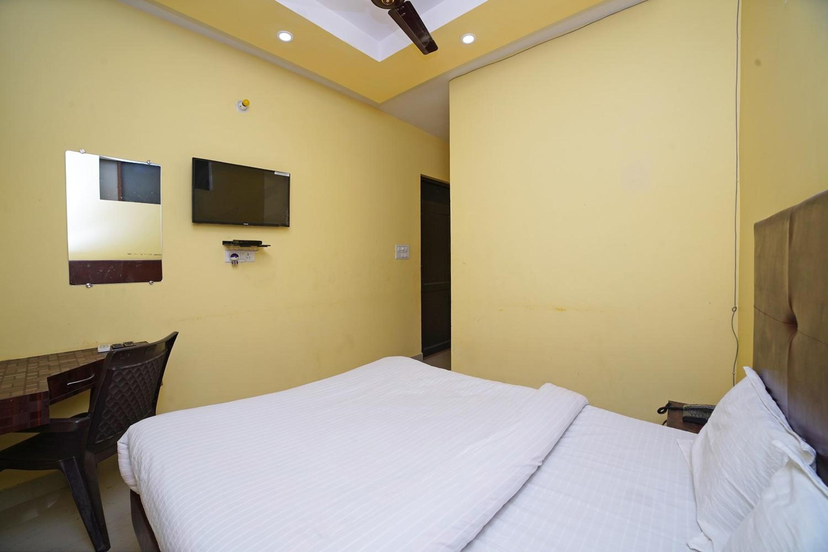 Budget Double or Twin Room - Photo 8