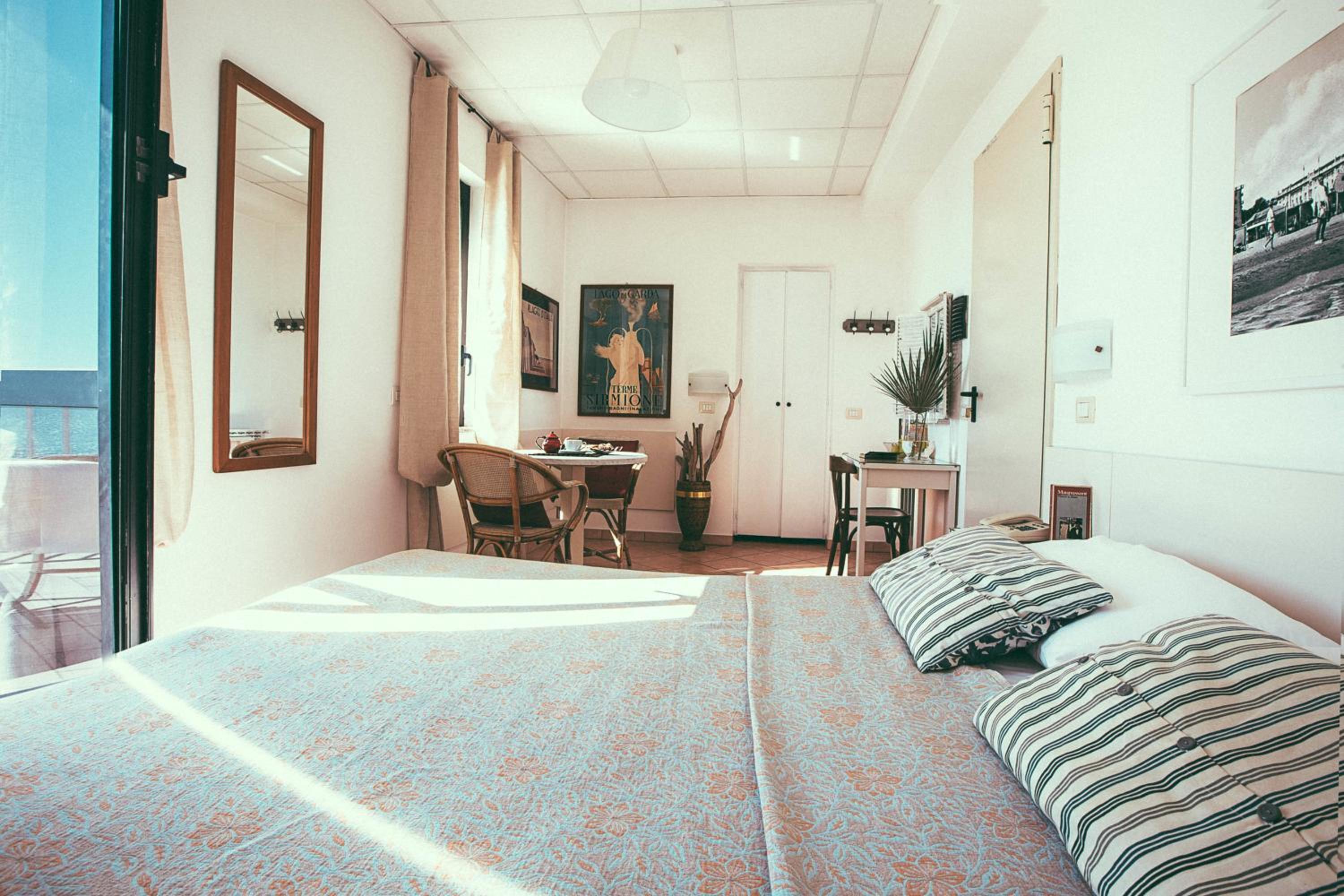 Double or Twin Room with Sea View