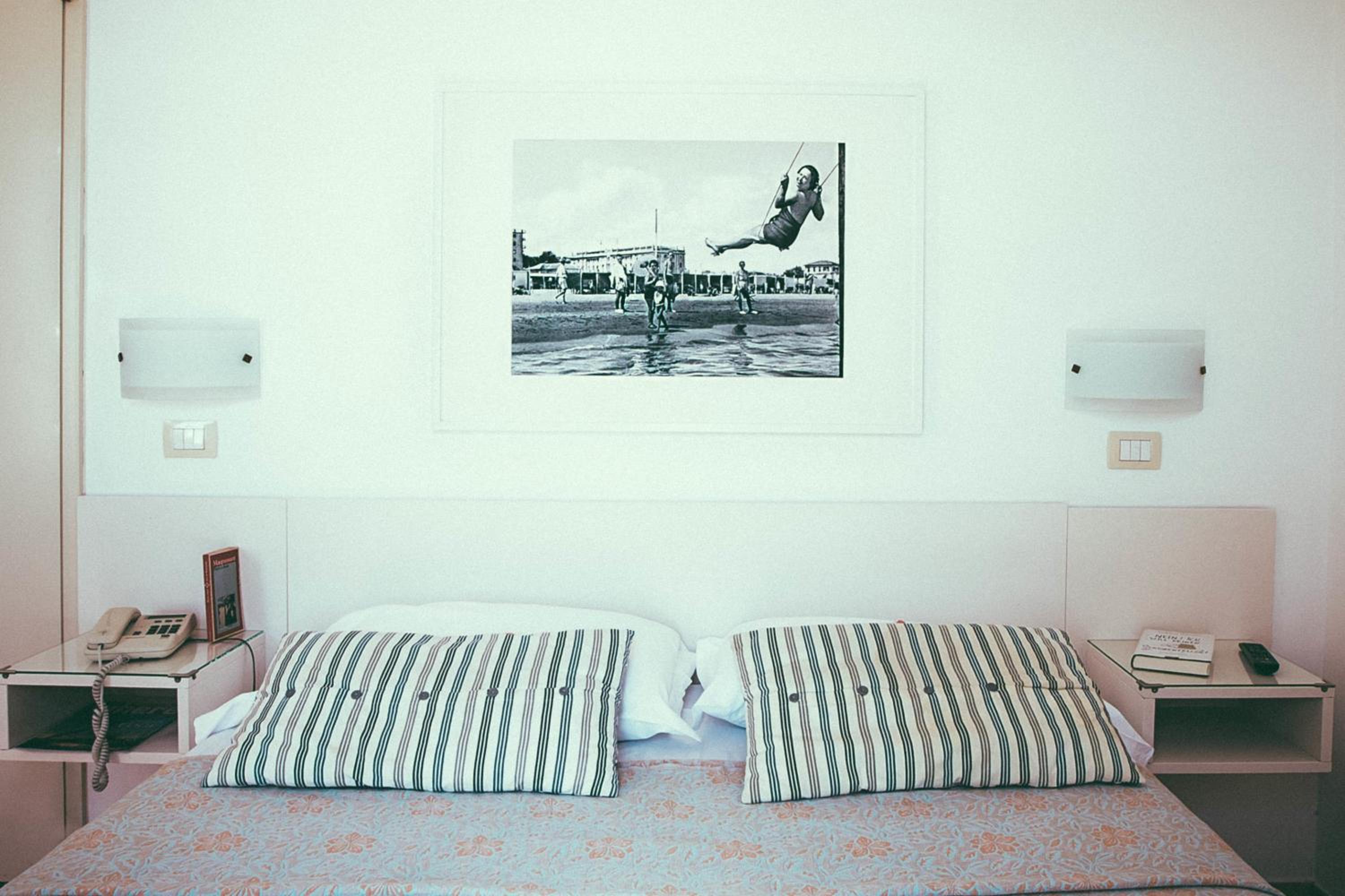 Double or Twin Room with Sea View - Photo 3
