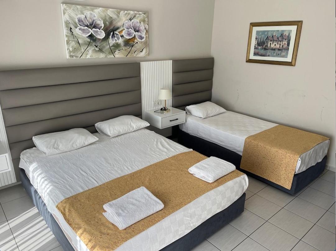 Deluxe Double or Twin Room with Sea View - Photo 11