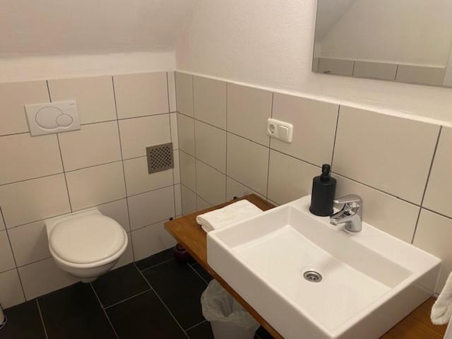 Triple Room with Private Bathroom photo 3