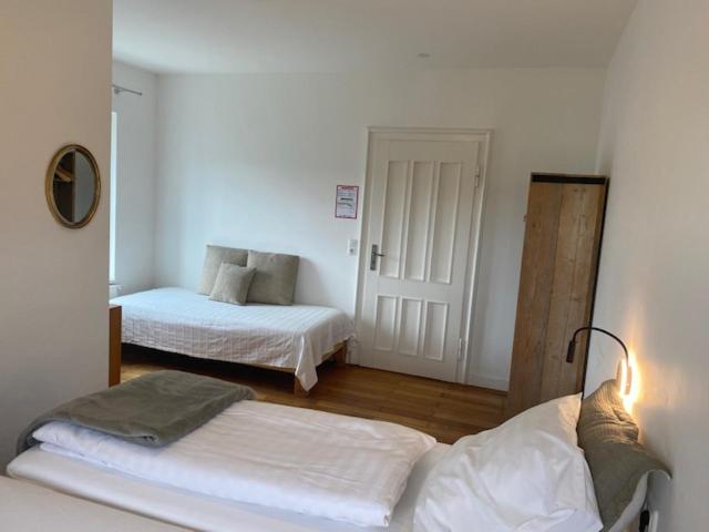 Triple Room with Private Bathroom photo 1