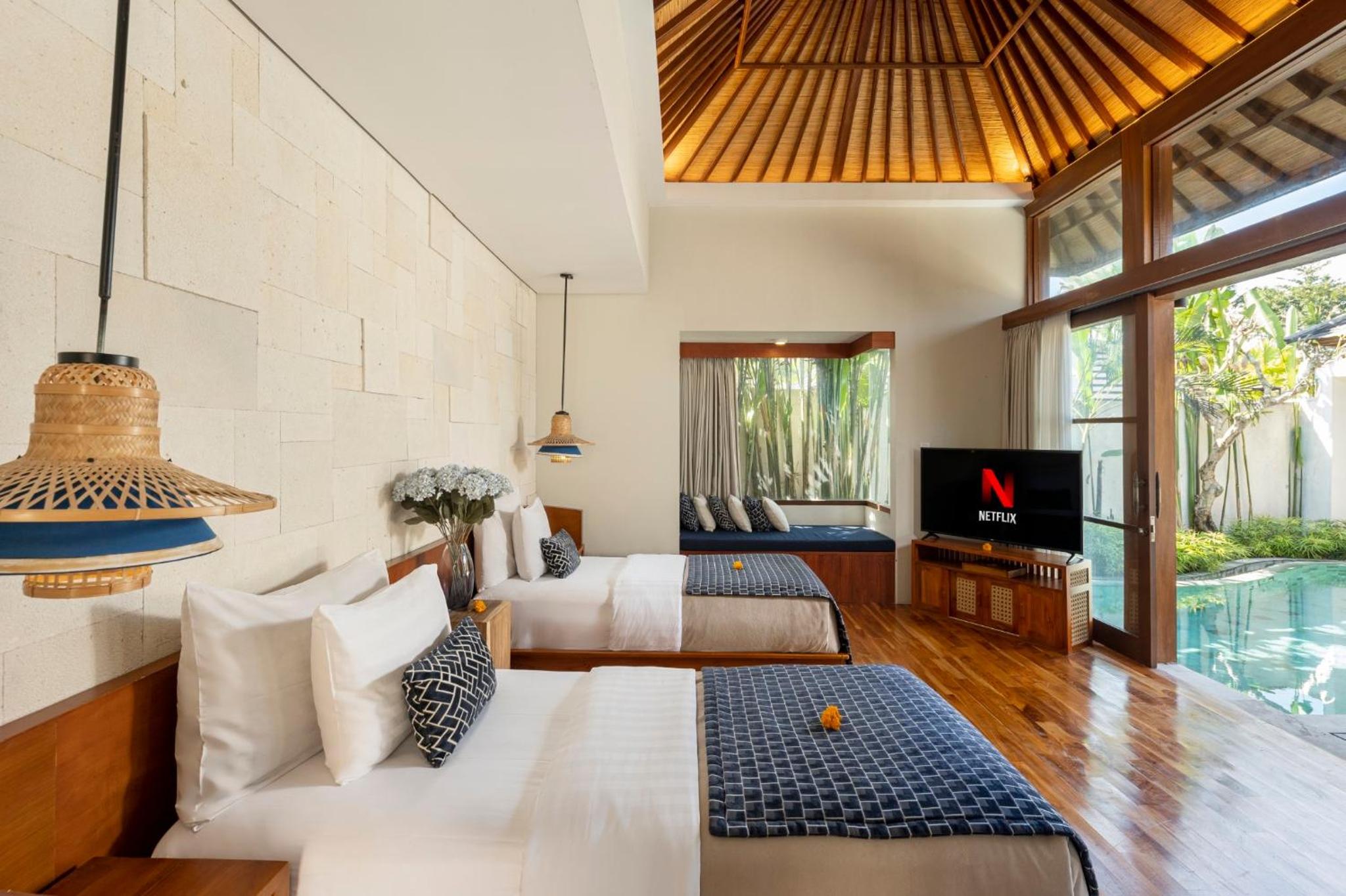 Royal Two-Bedroom Villa with Private Pool & Jacuzzi - Photo 15