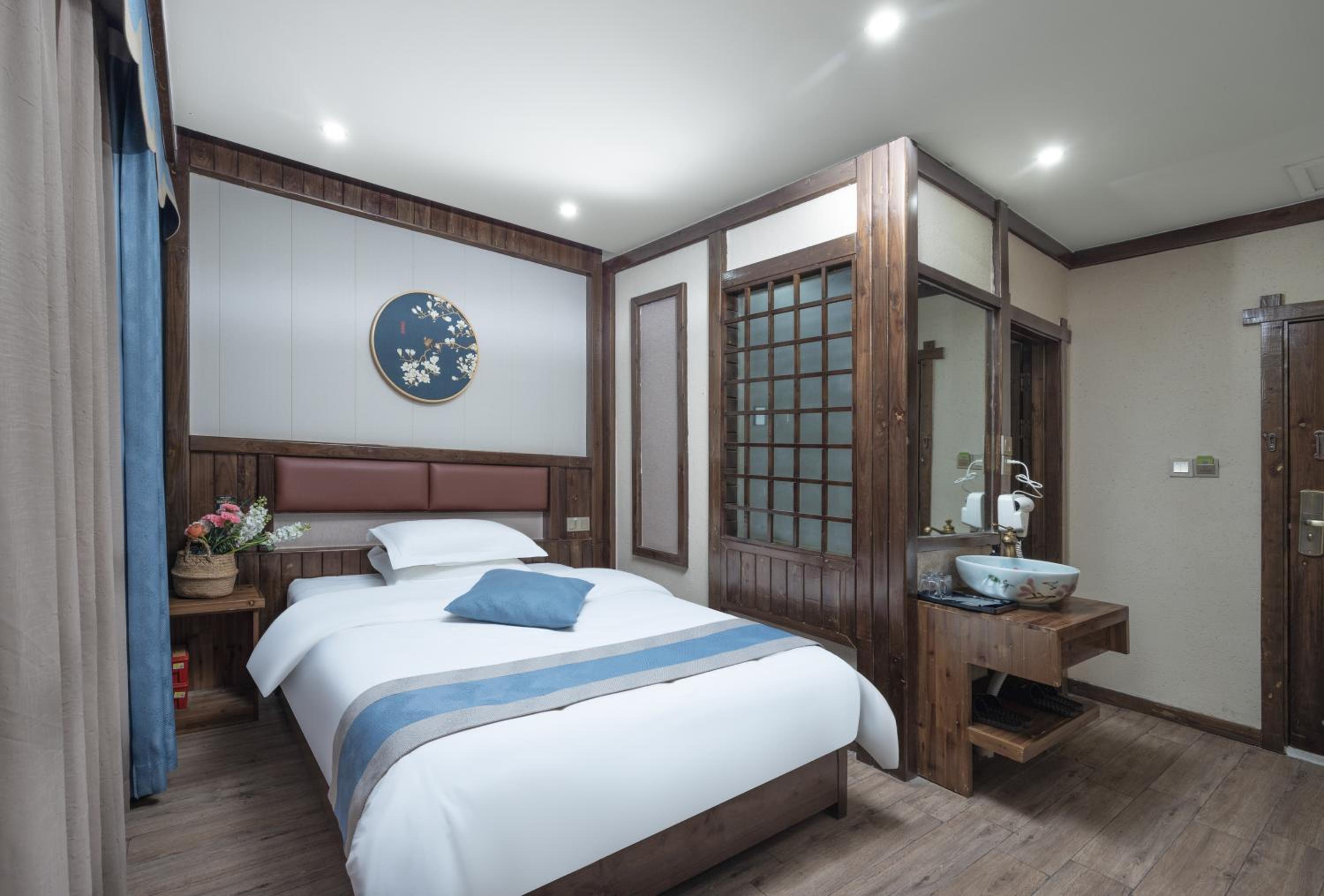 Twin Room with Mountain View photo 2