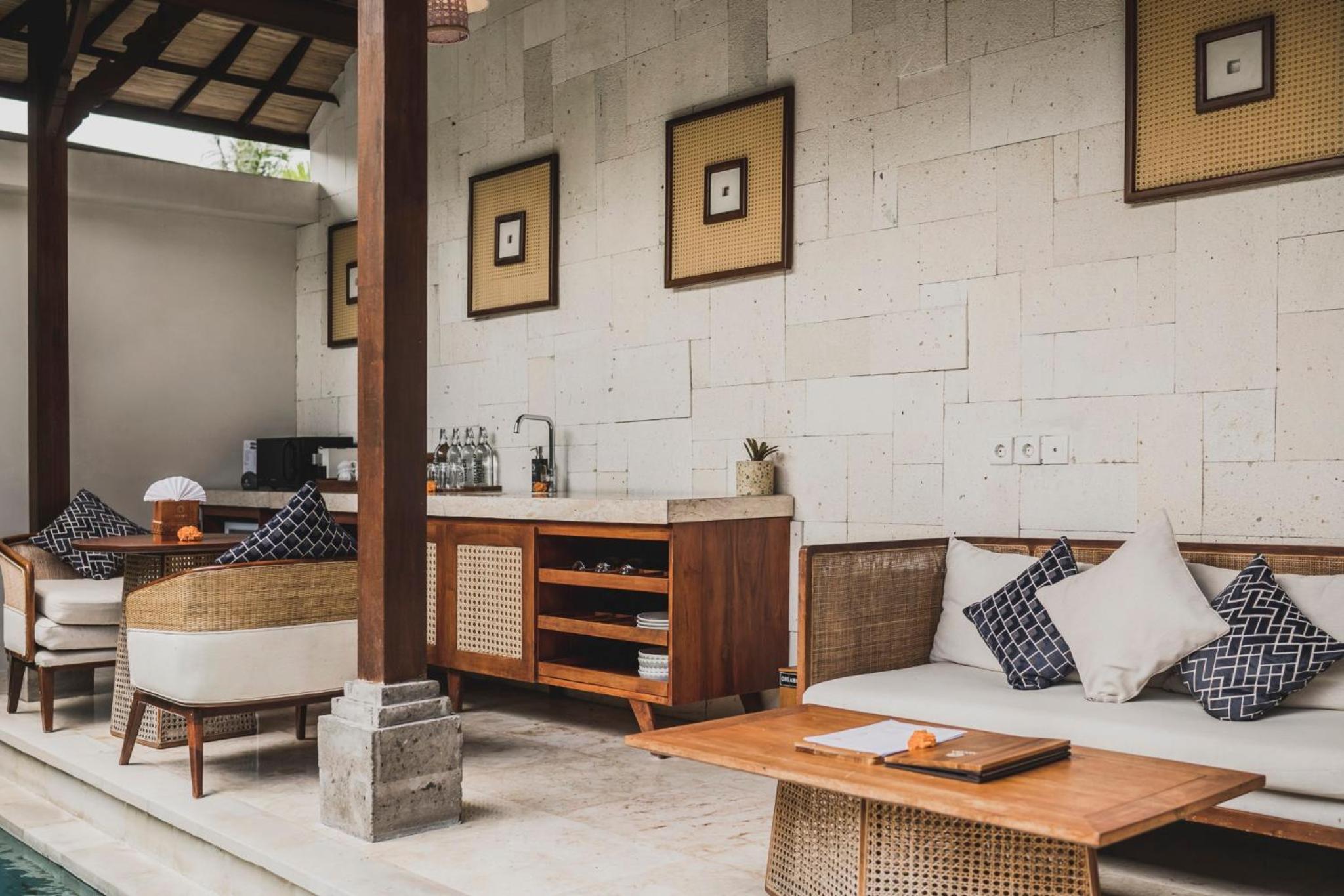 Royal Two-Bedroom Villa with Private Pool & Jacuzzi - Photo 5