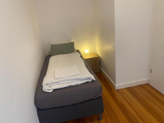 Triple Room with Private Bathroom photo 2