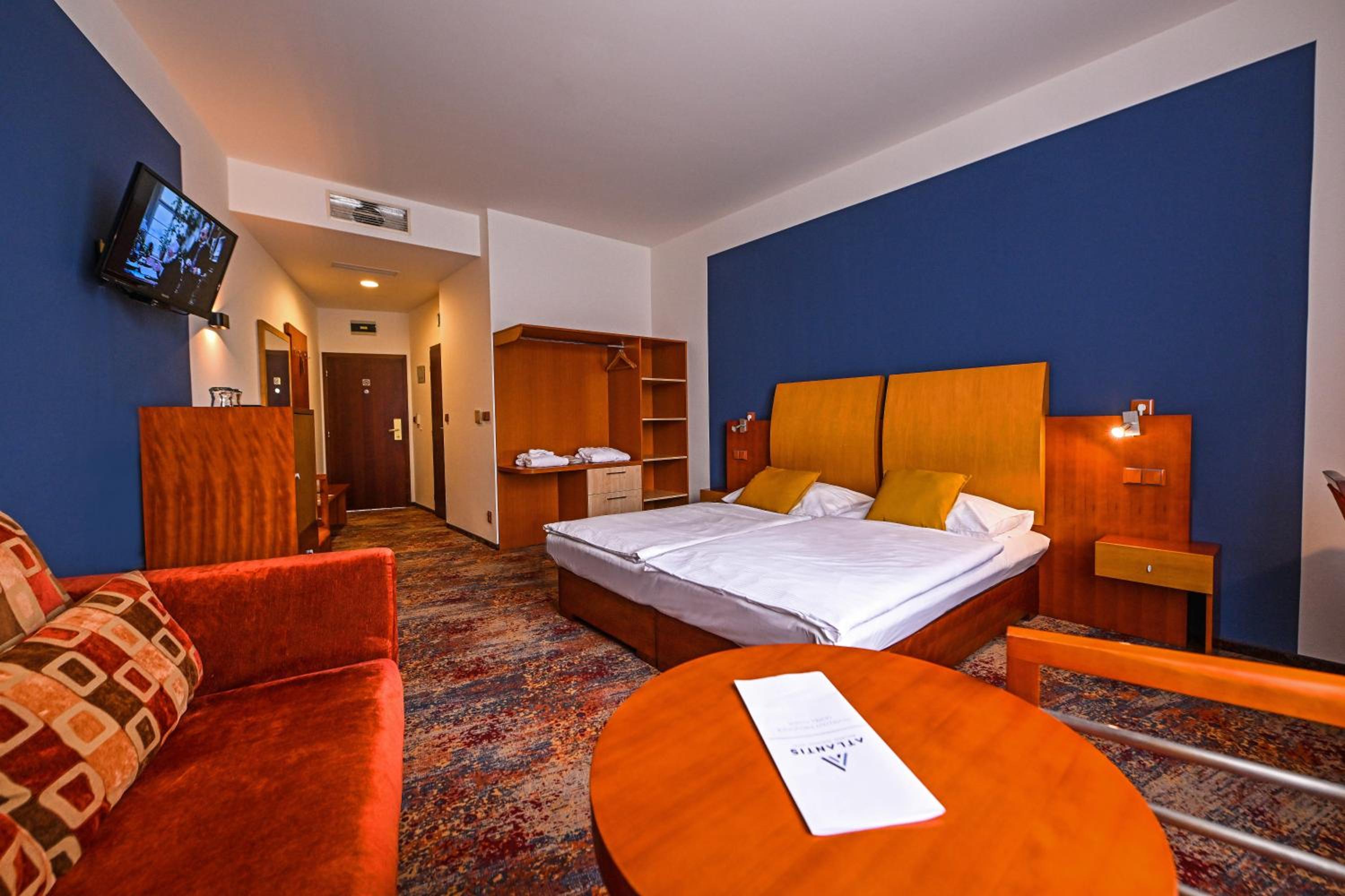Standard Double or Twin Room photo 2