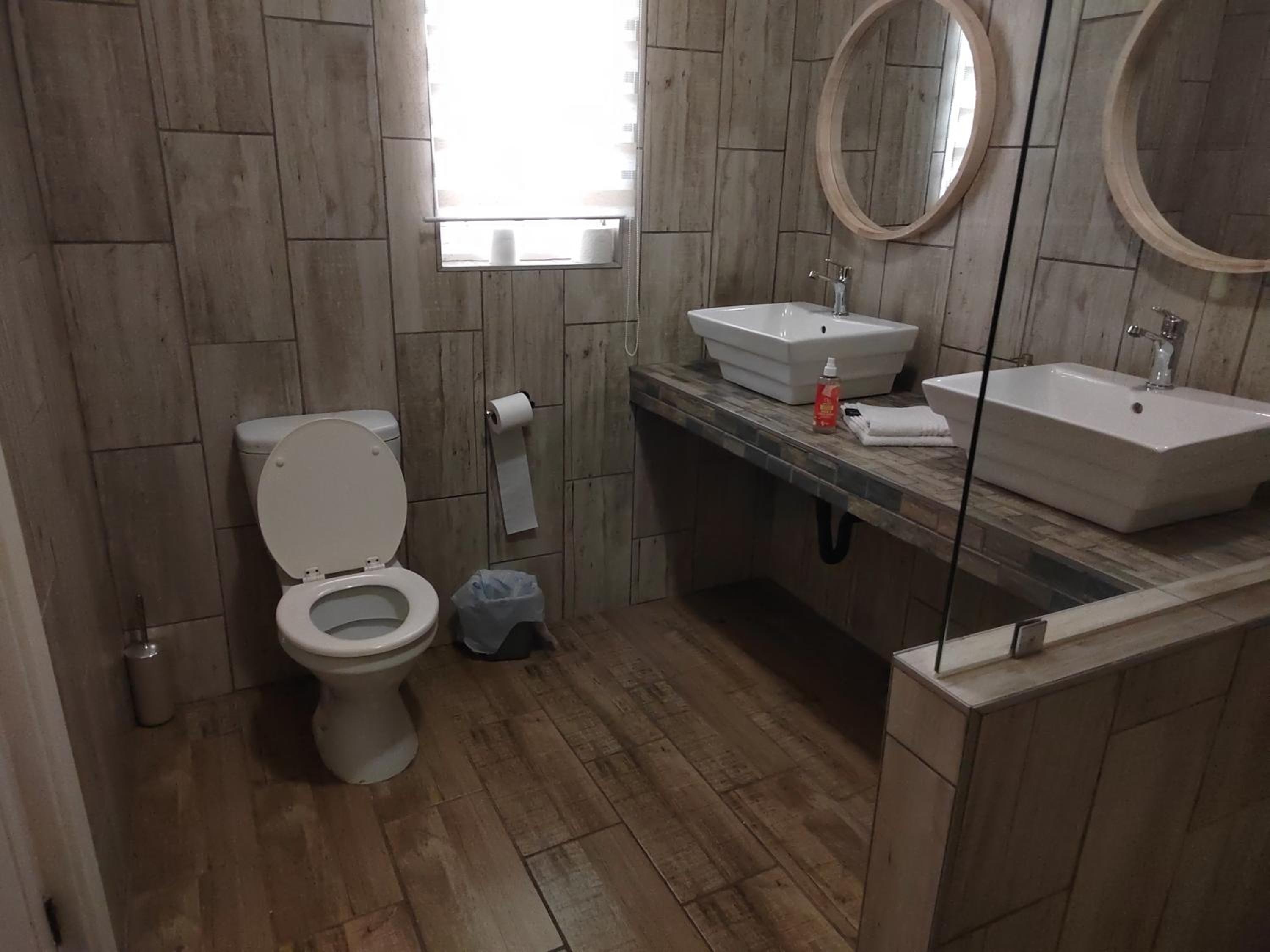 Deluxe Double Room with Shower photo 2