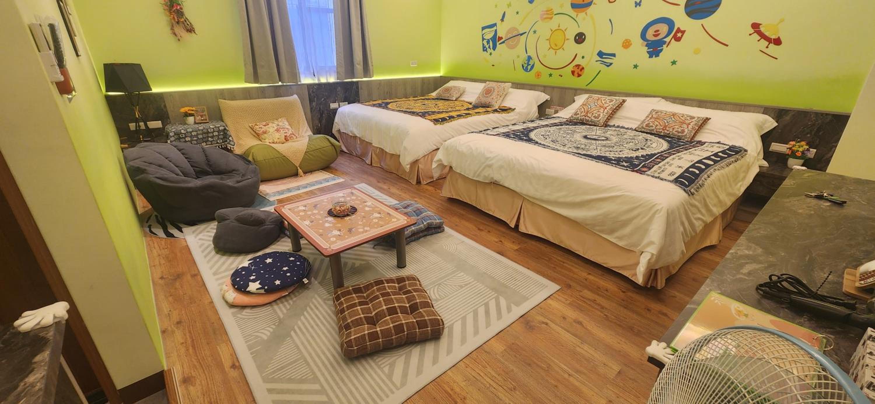 King Room with Two King Beds photo 2