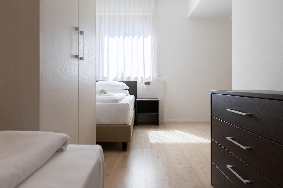 Two-Bedroom Apartment (7 Adults) - Split Level photo 3