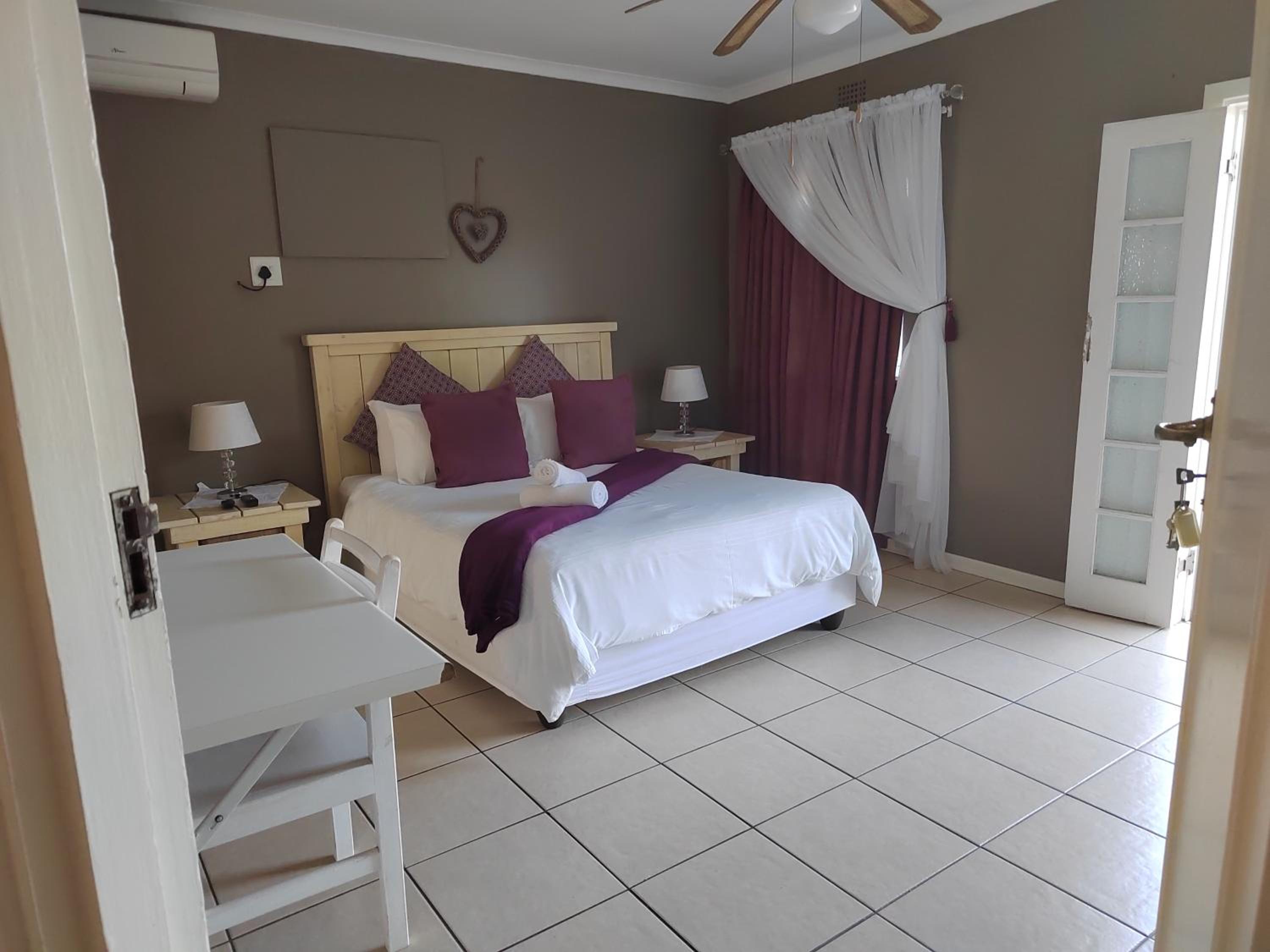 Deluxe Double Room with Balcony photo 1