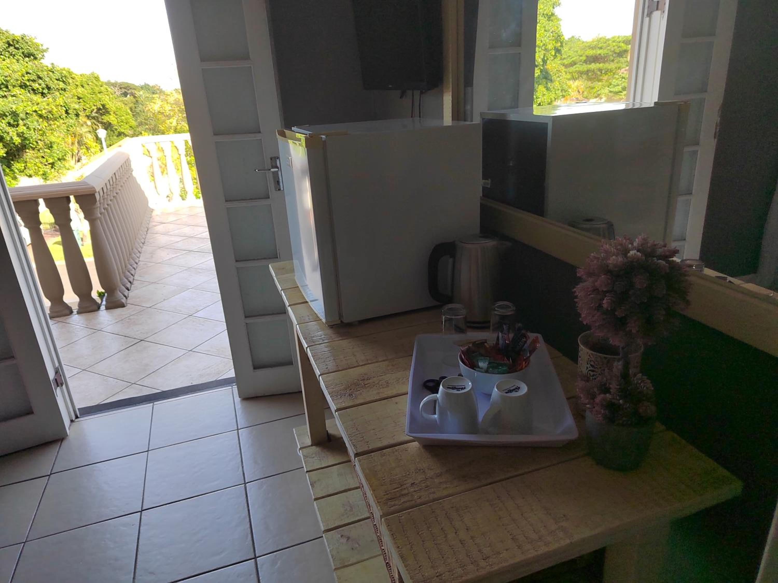Deluxe Double Room with Balcony photo 3