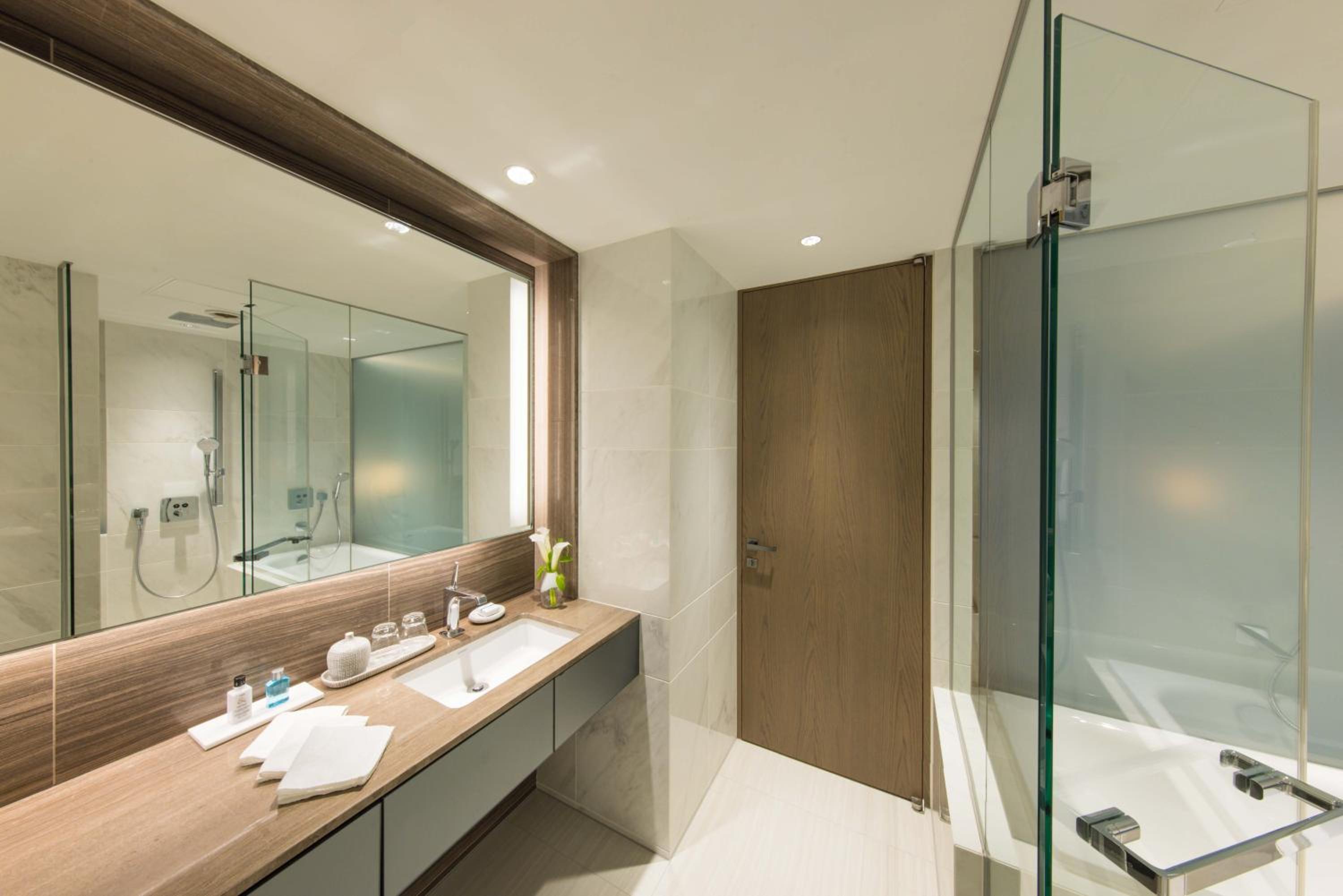 Twin Suite - Club Lounge Access