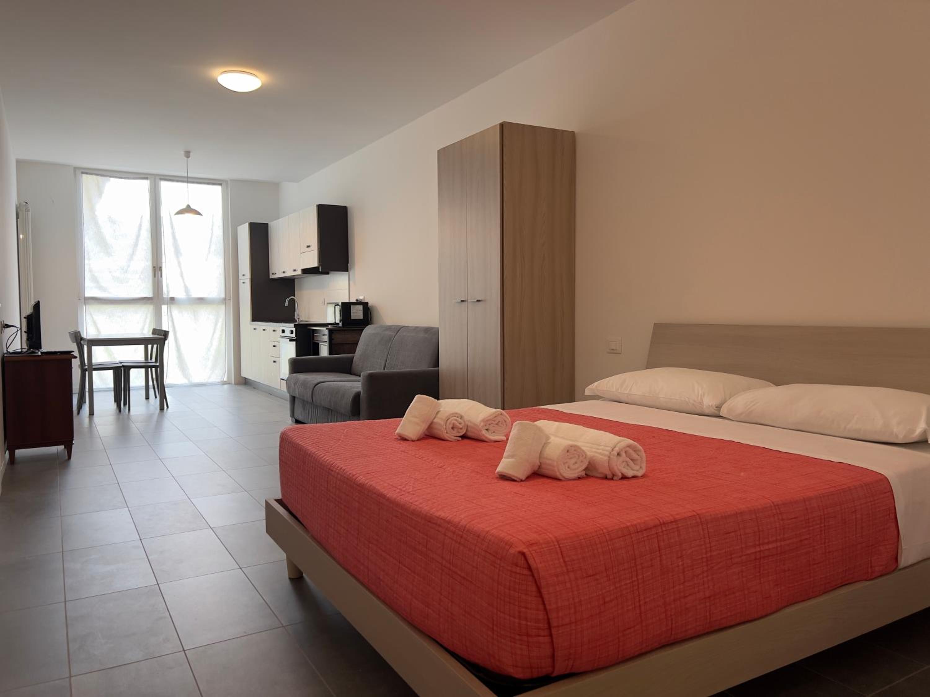 One-Bedroom Apartment