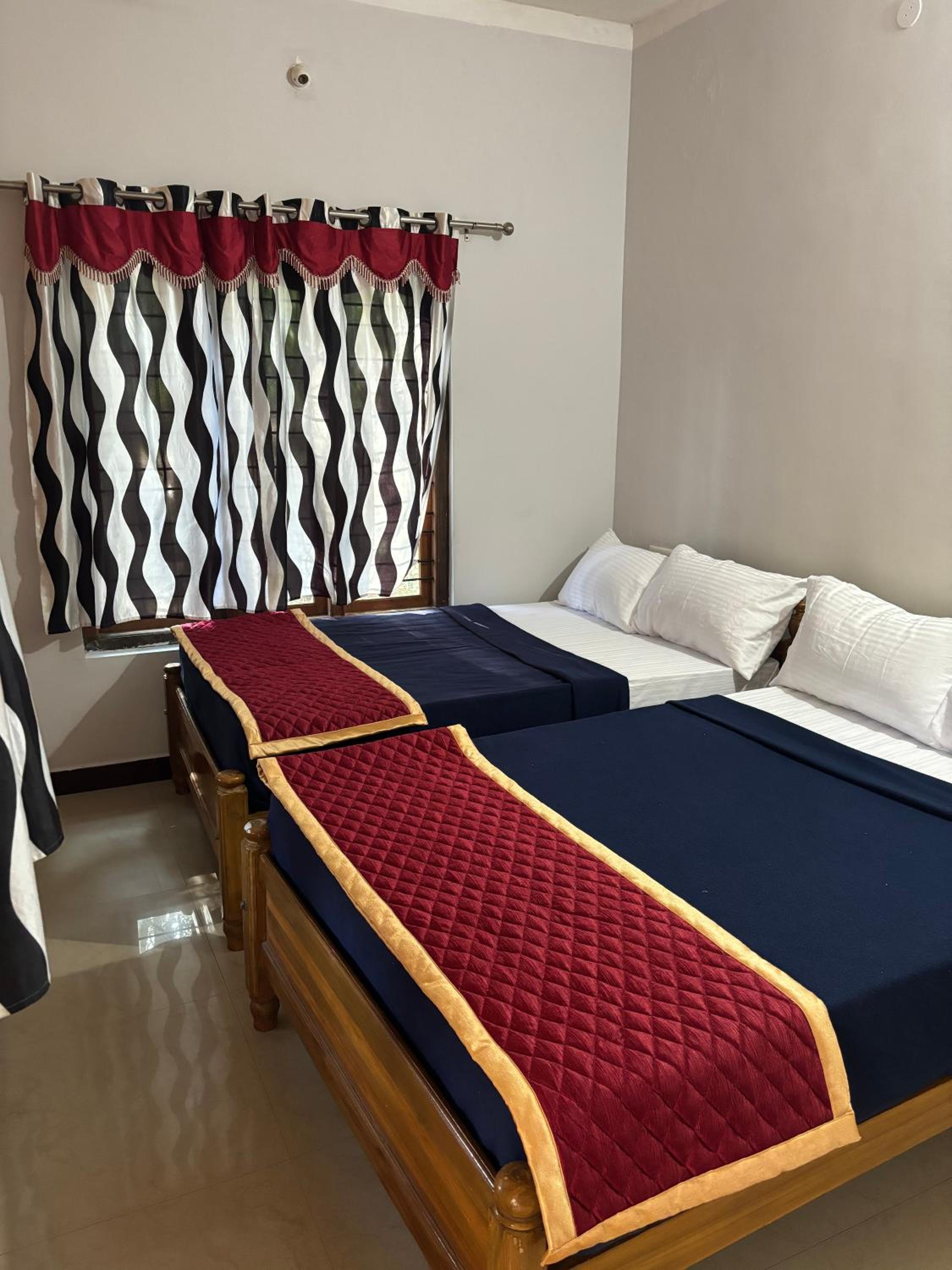 Economy Quadruple Room
