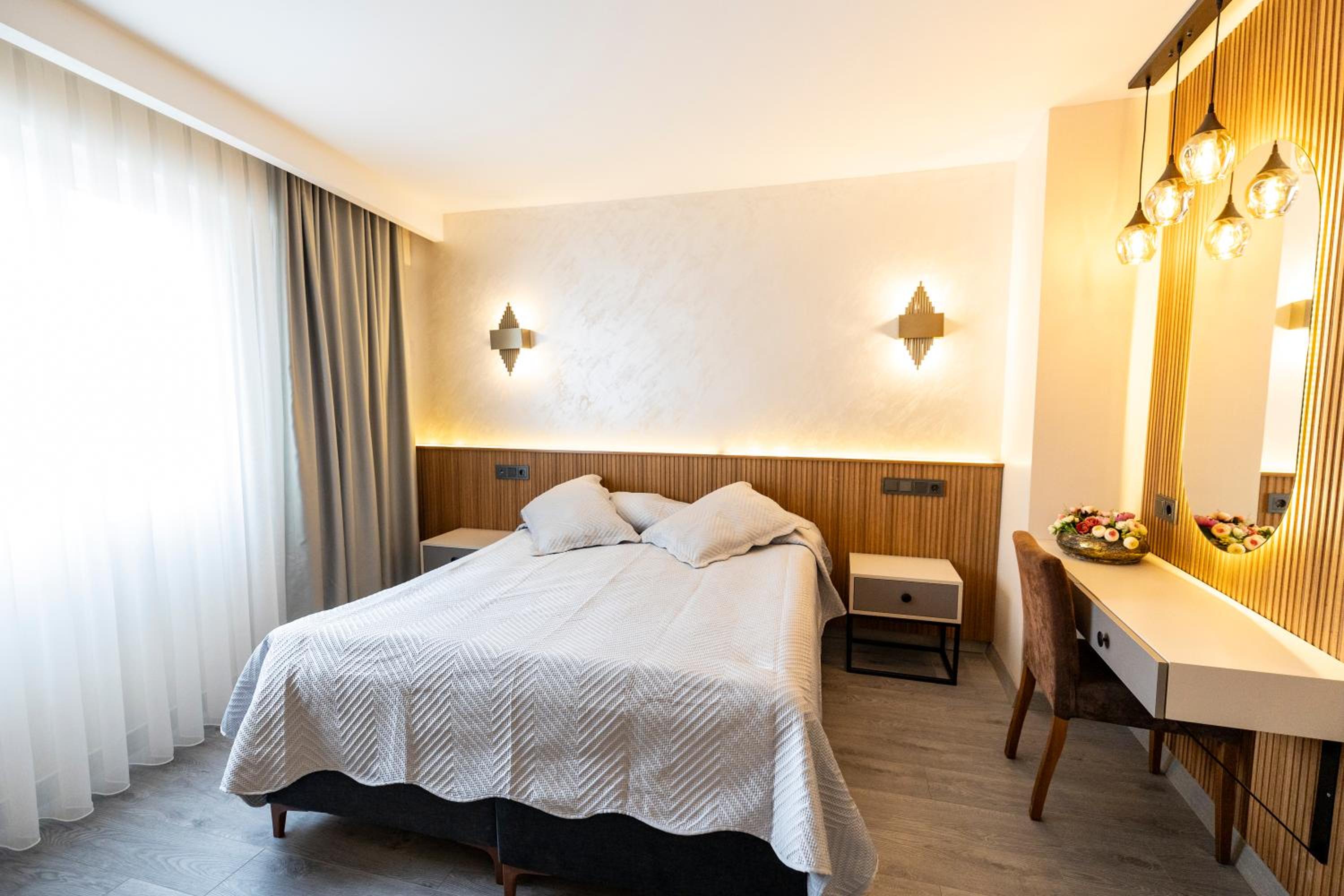 Large Double Room photo 3