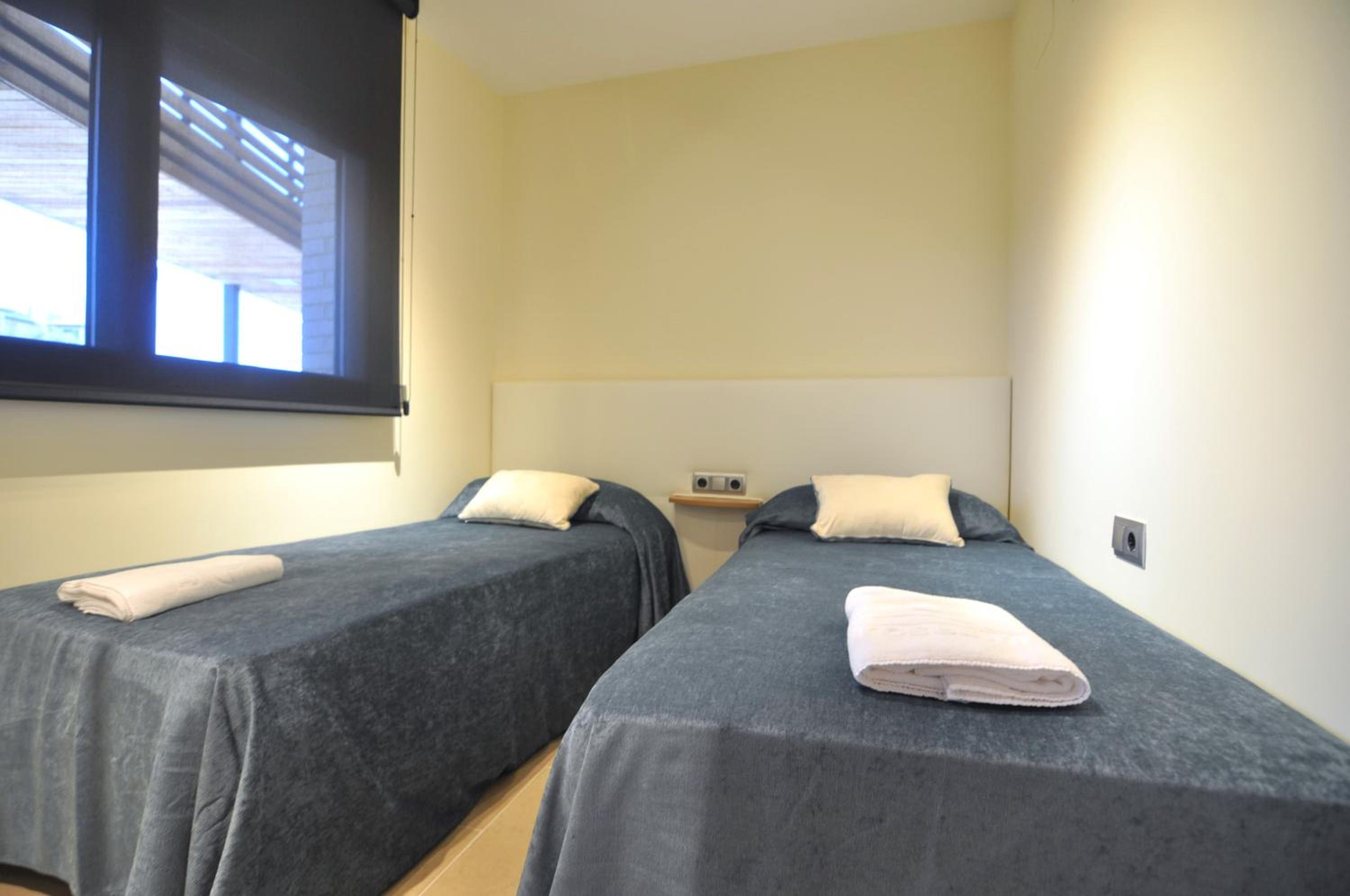 Apartamento con vista a la piscina