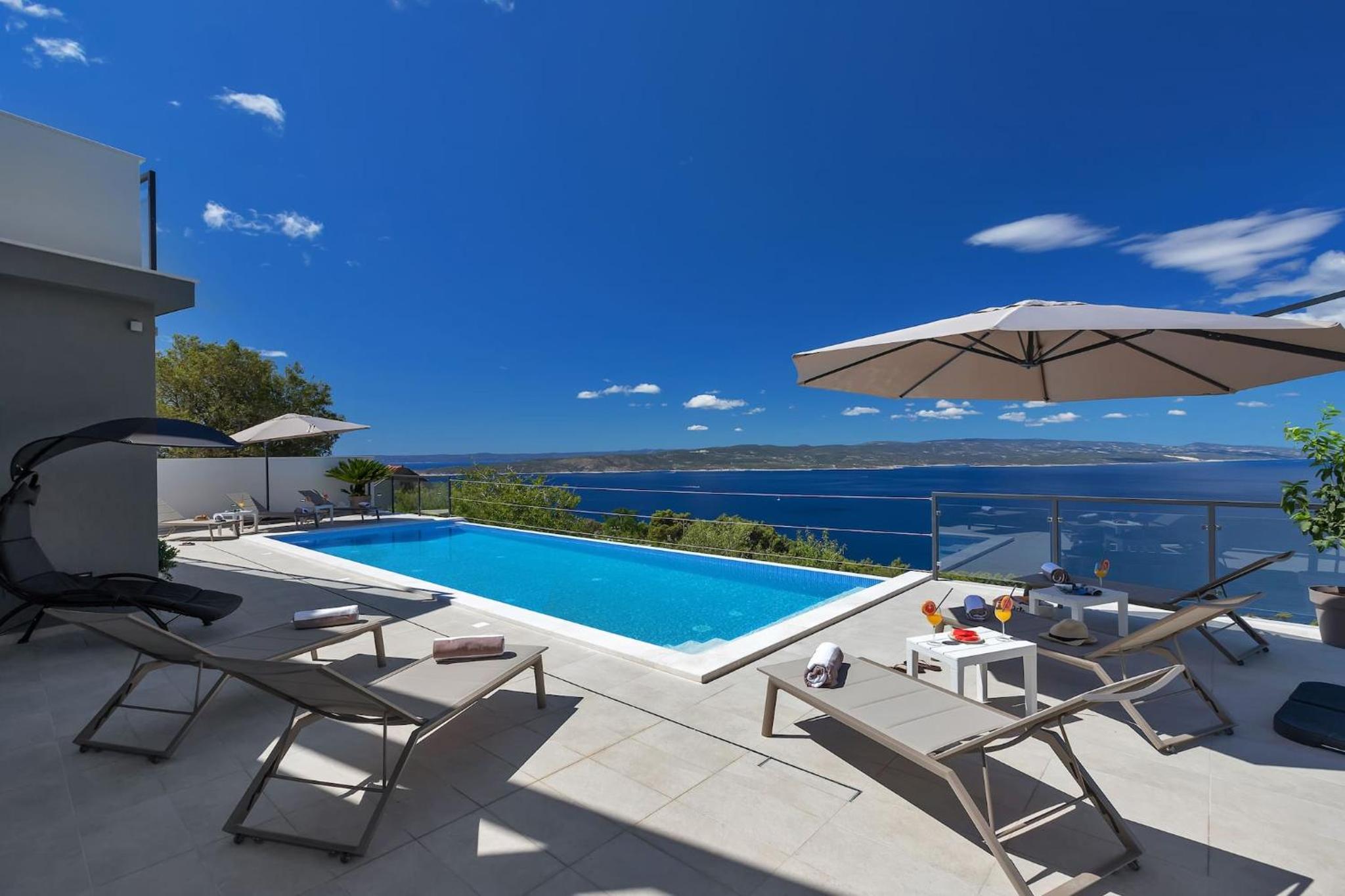 Villa photo 2