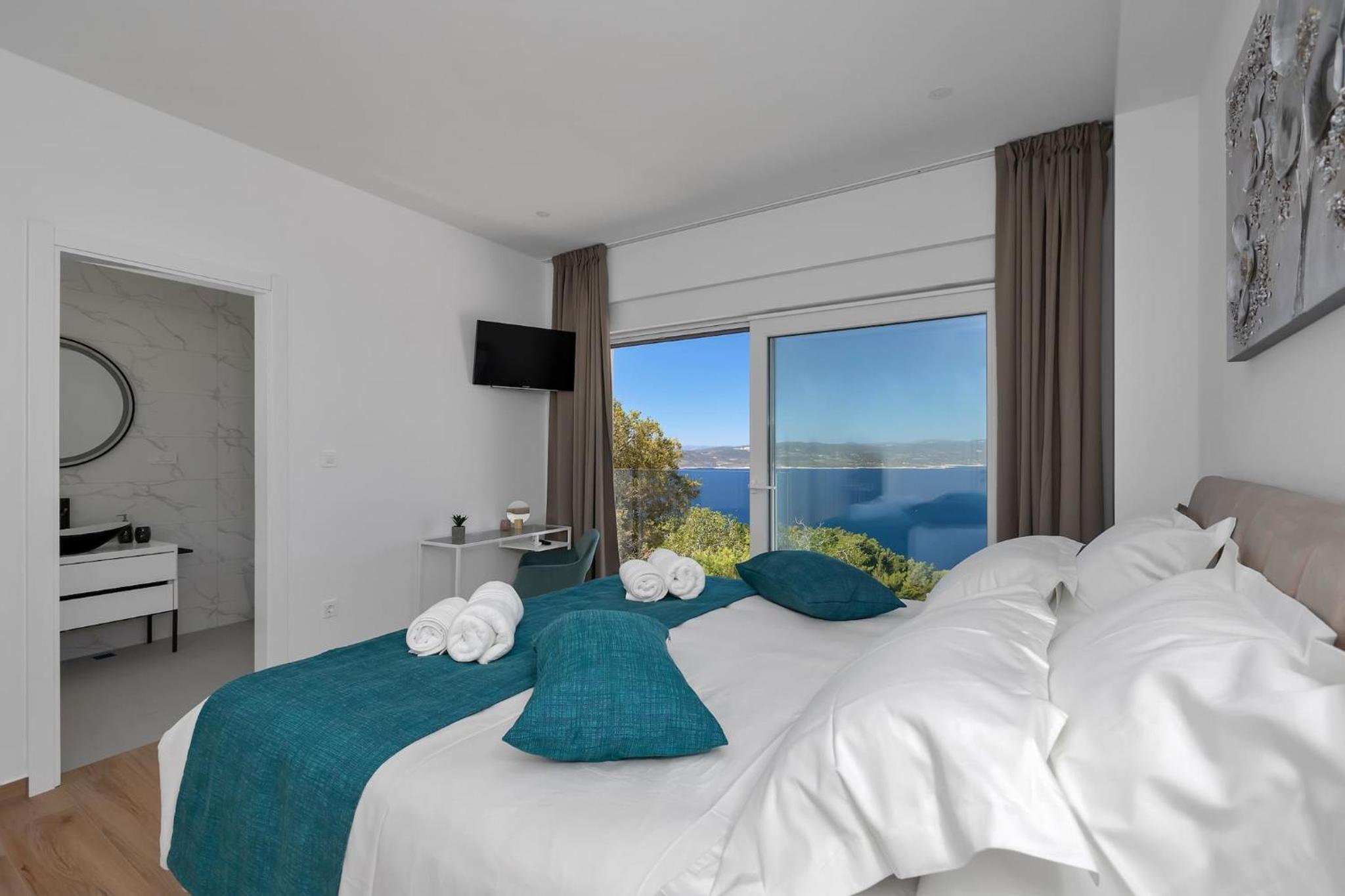 Villa photo 3