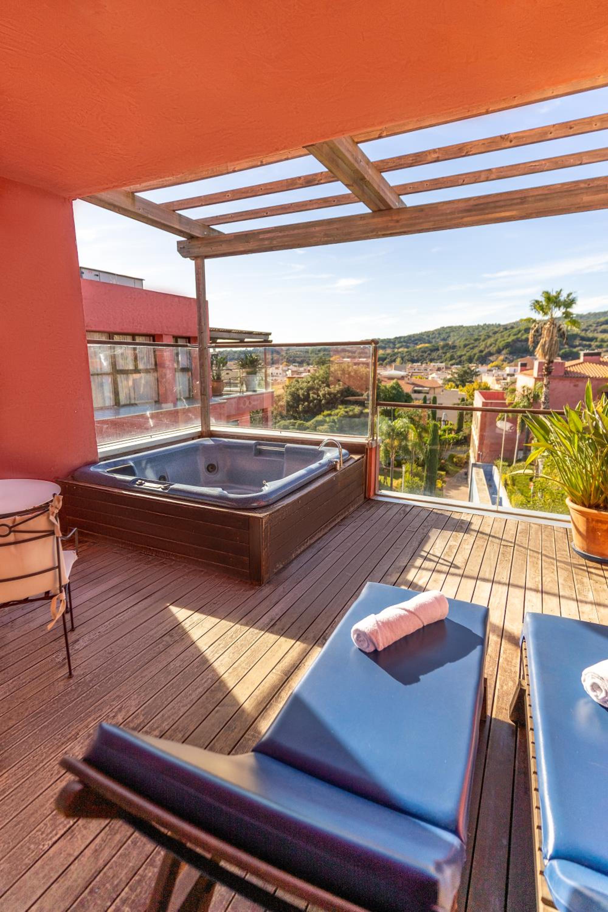 Suite with Private Jacuzzi photo 2