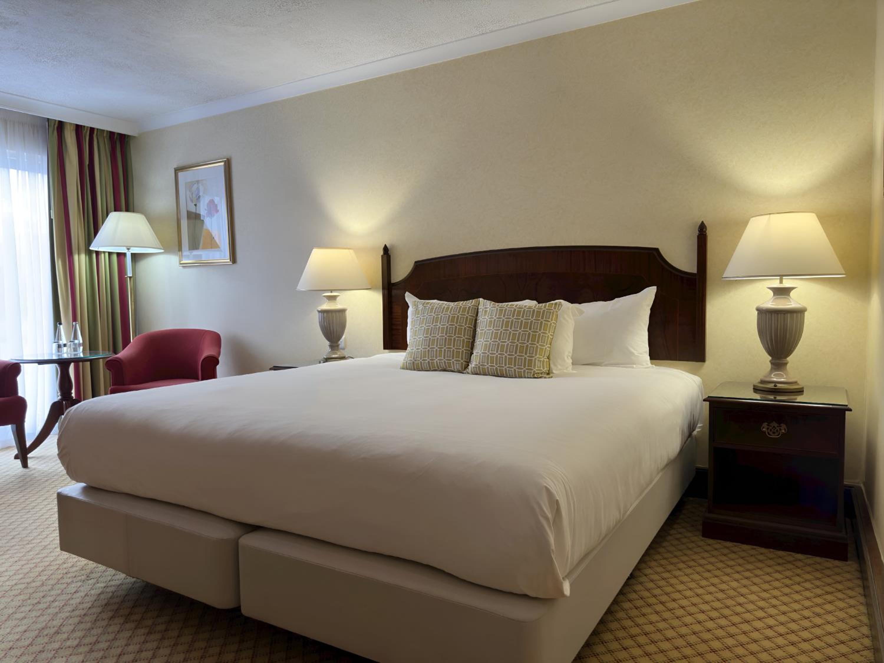Standard King Room photo 1