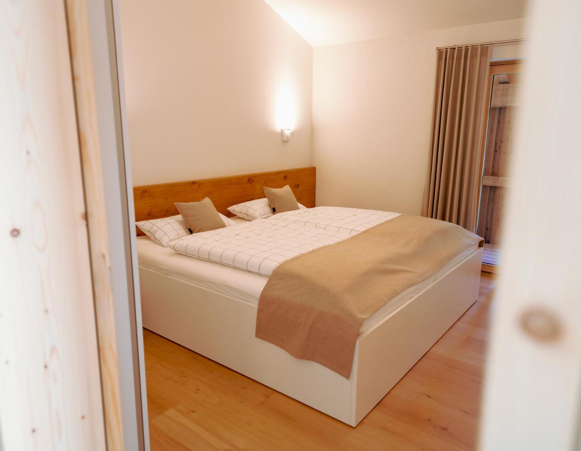 Apartment with Balcony photo 2