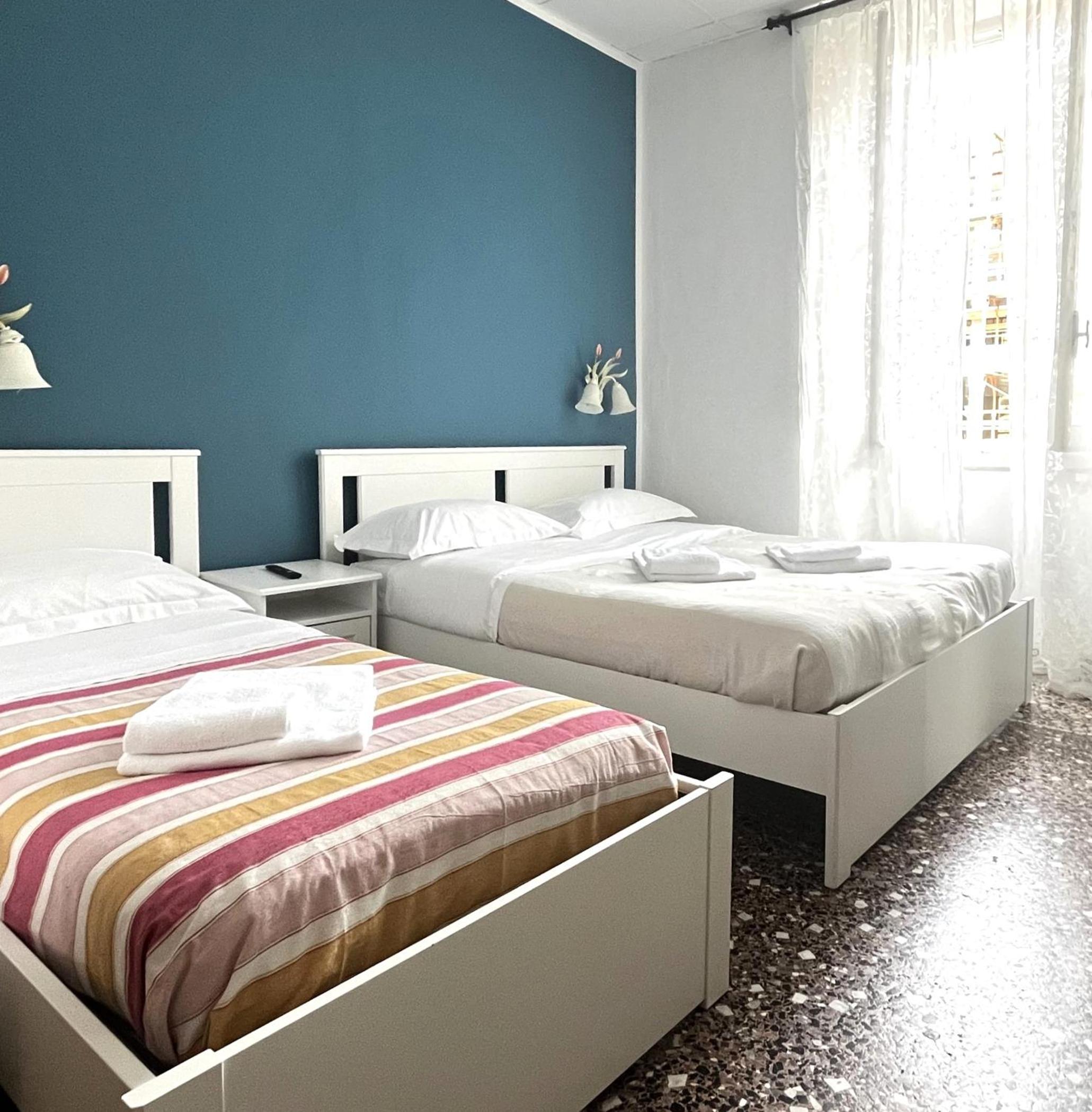 Basic Triple Room photo 1