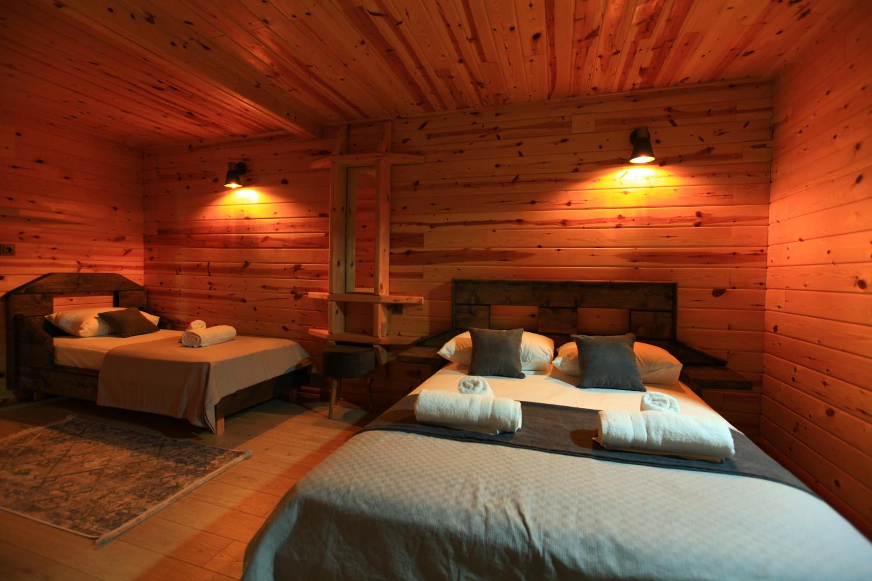 Deluxe Triple Room photo 3