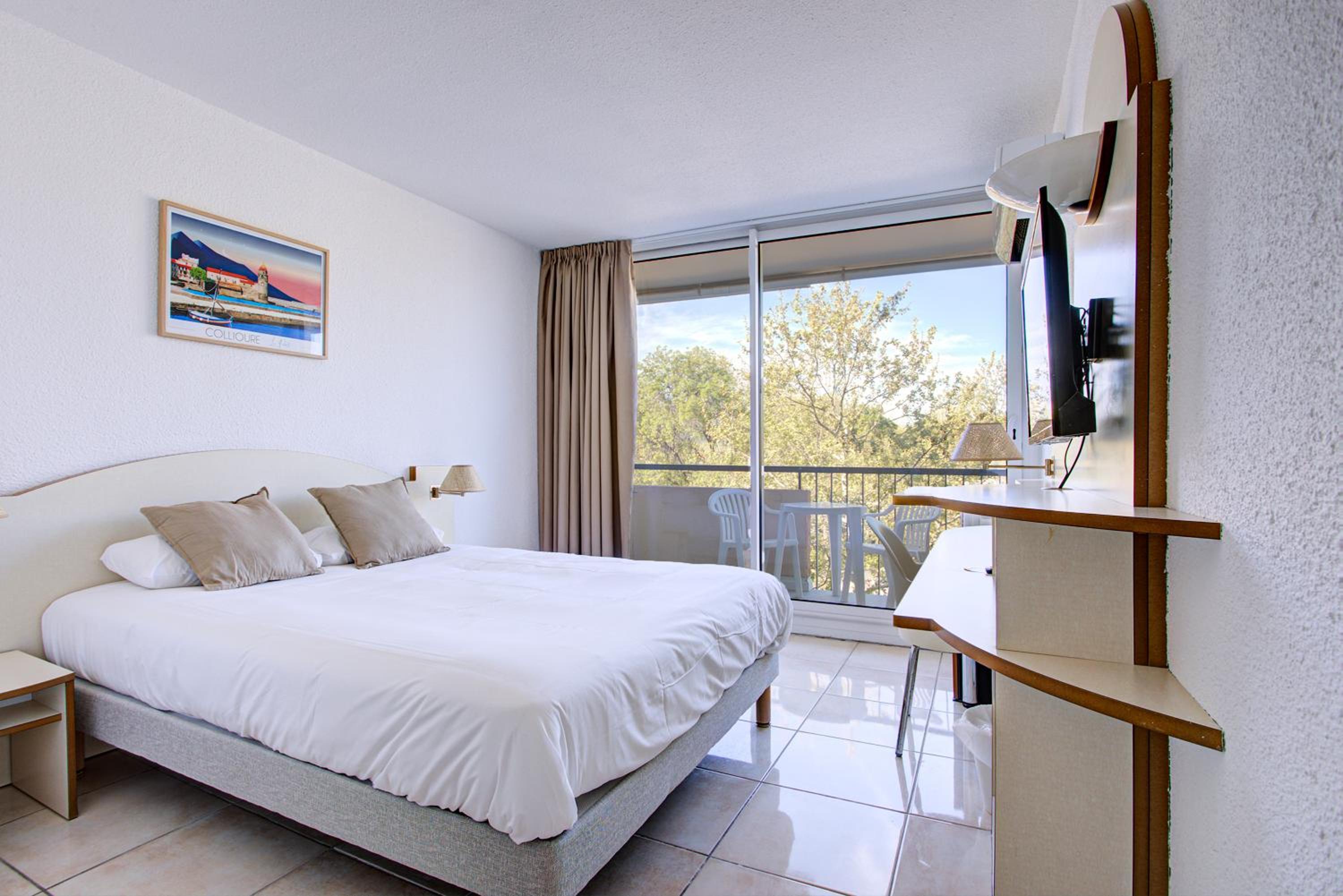 Standard Double Room - Photo 1