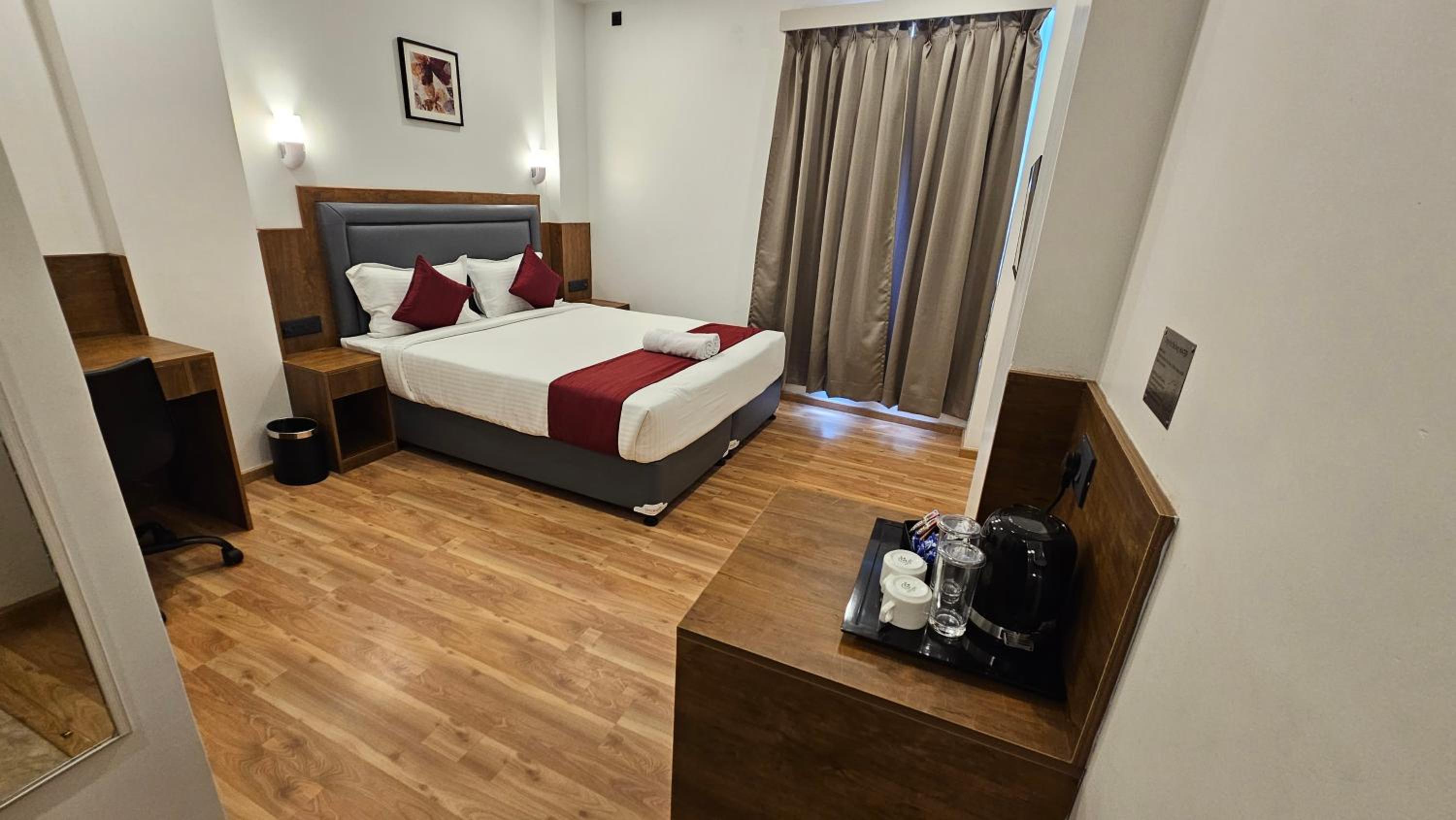 Deluxe Room - Photo 4