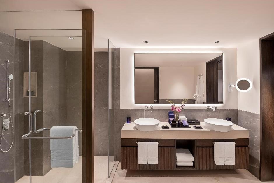 Luxury Residential Suite photo 2