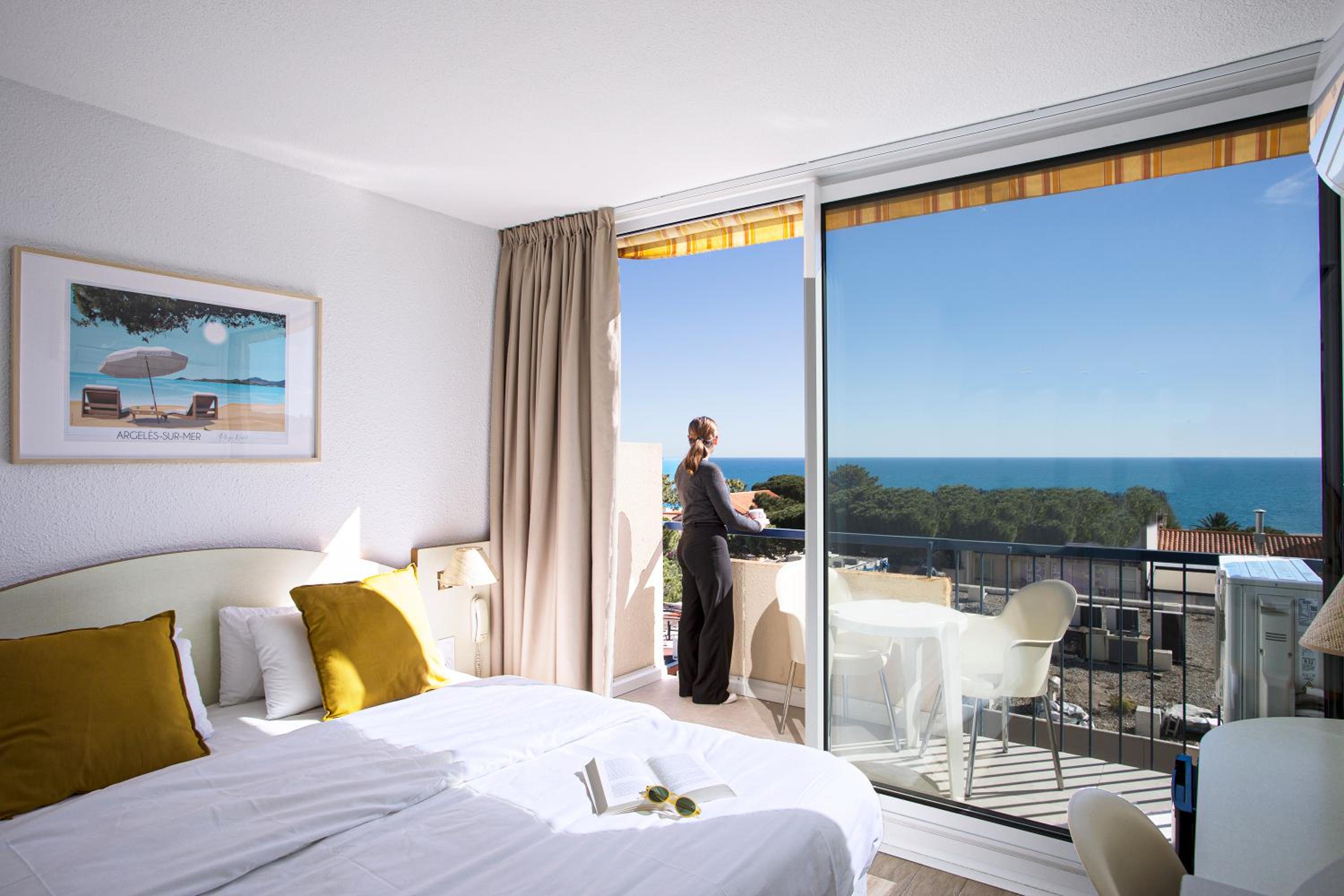 Superior Double Room with Sea View - Photo 5