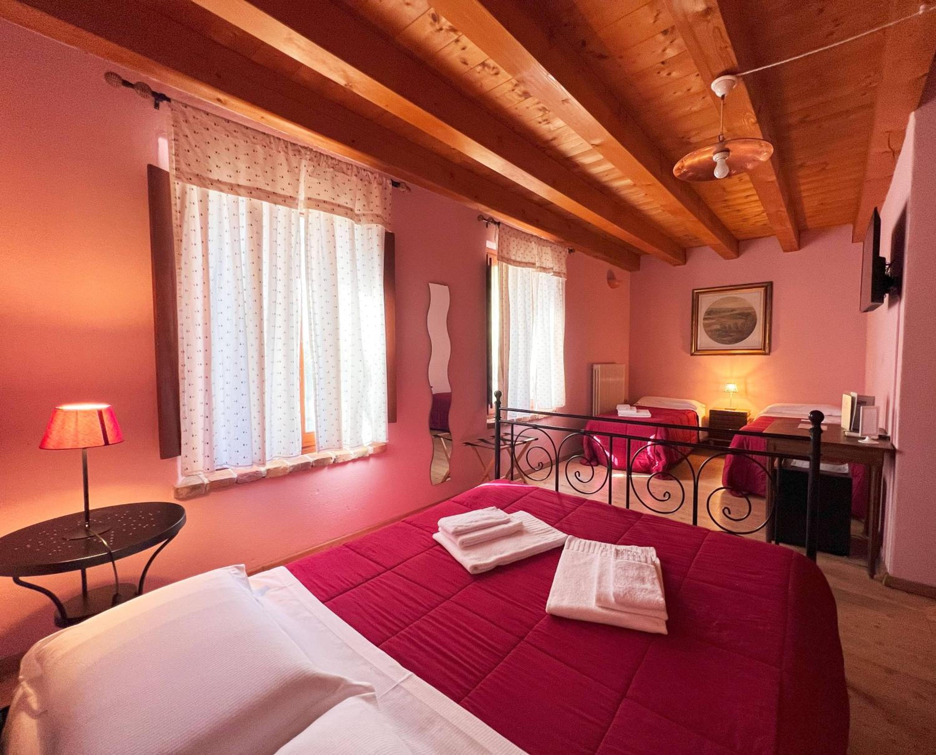 Quadruple Room with Bathroom photo 1
