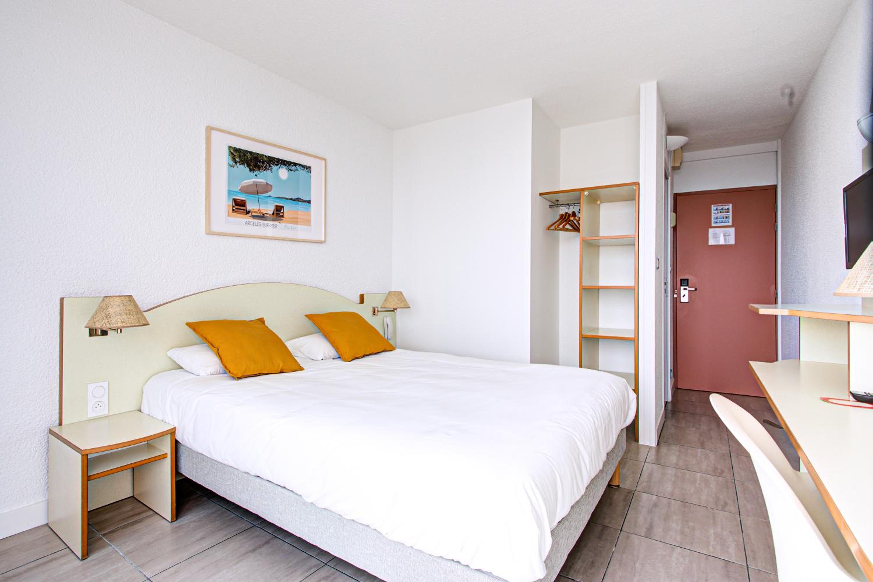 Superior Double Room with Sea View - Photo 4