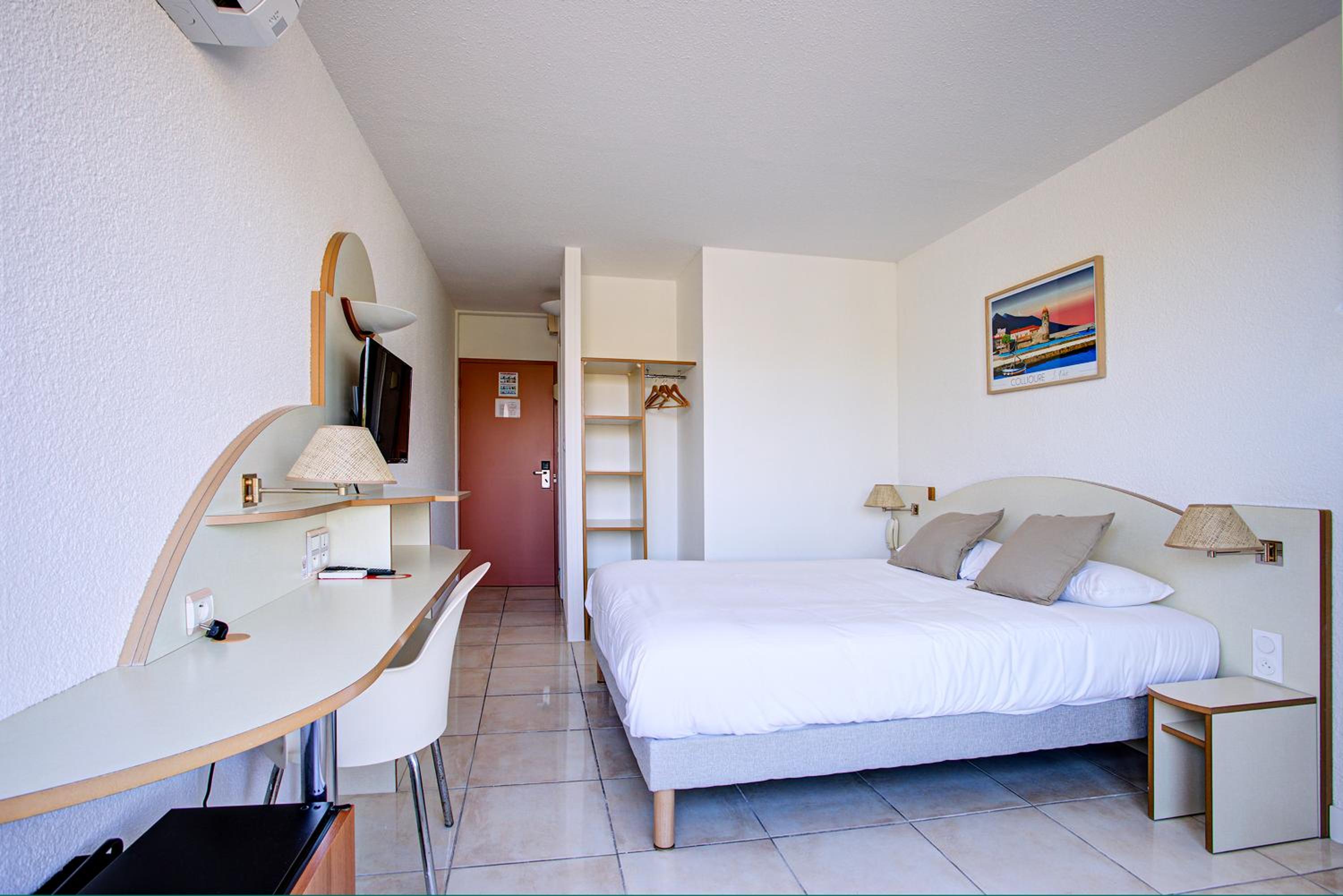 Standard Double Room - Photo 4