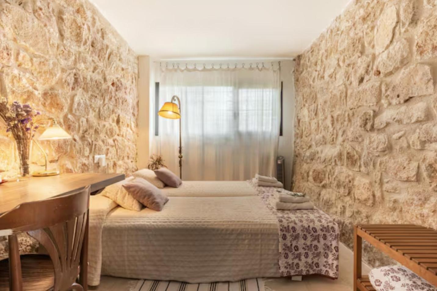 Habitación Doble con Baño Privado
